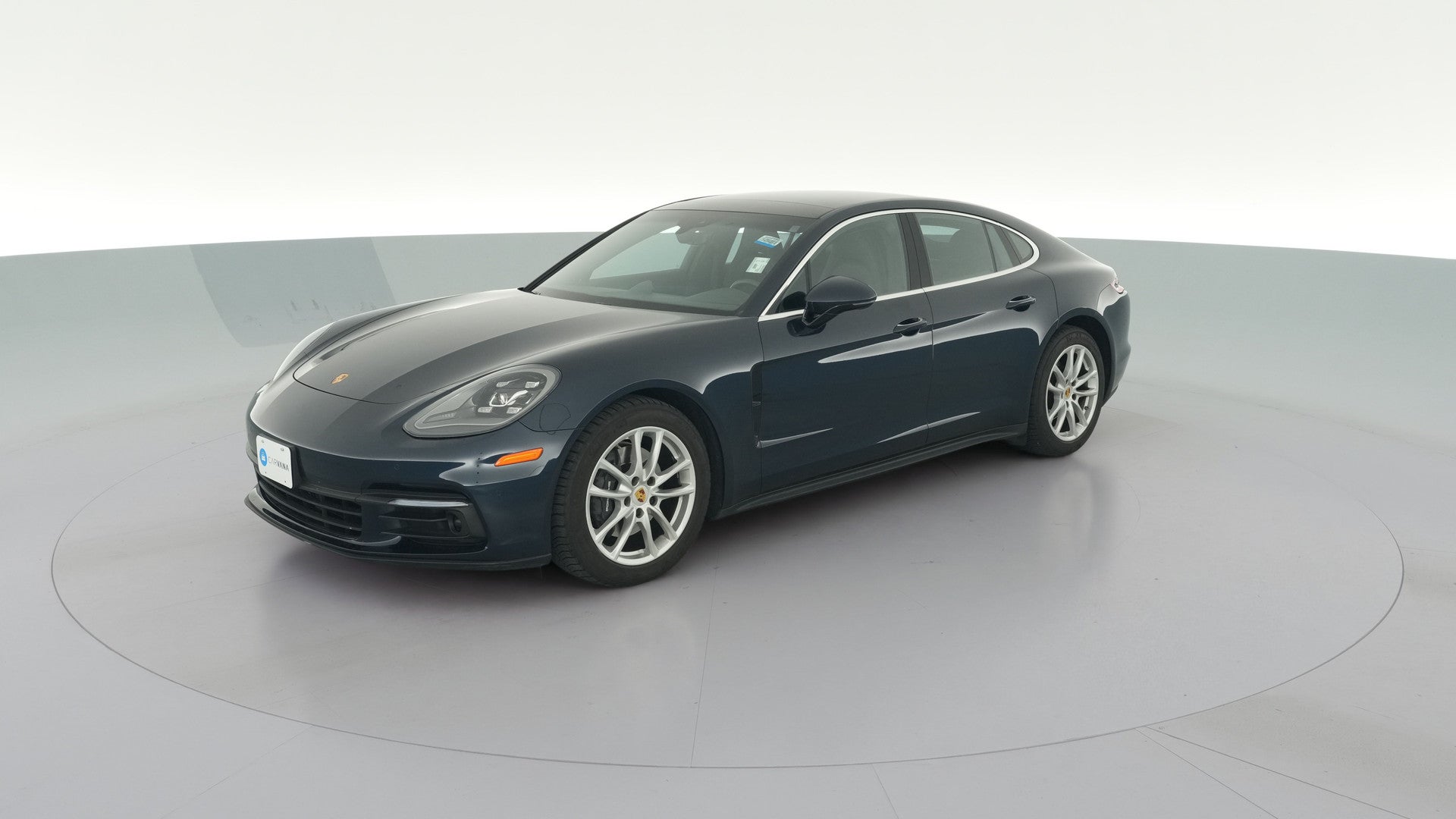 2018 Porsche Panamera vehicle photo