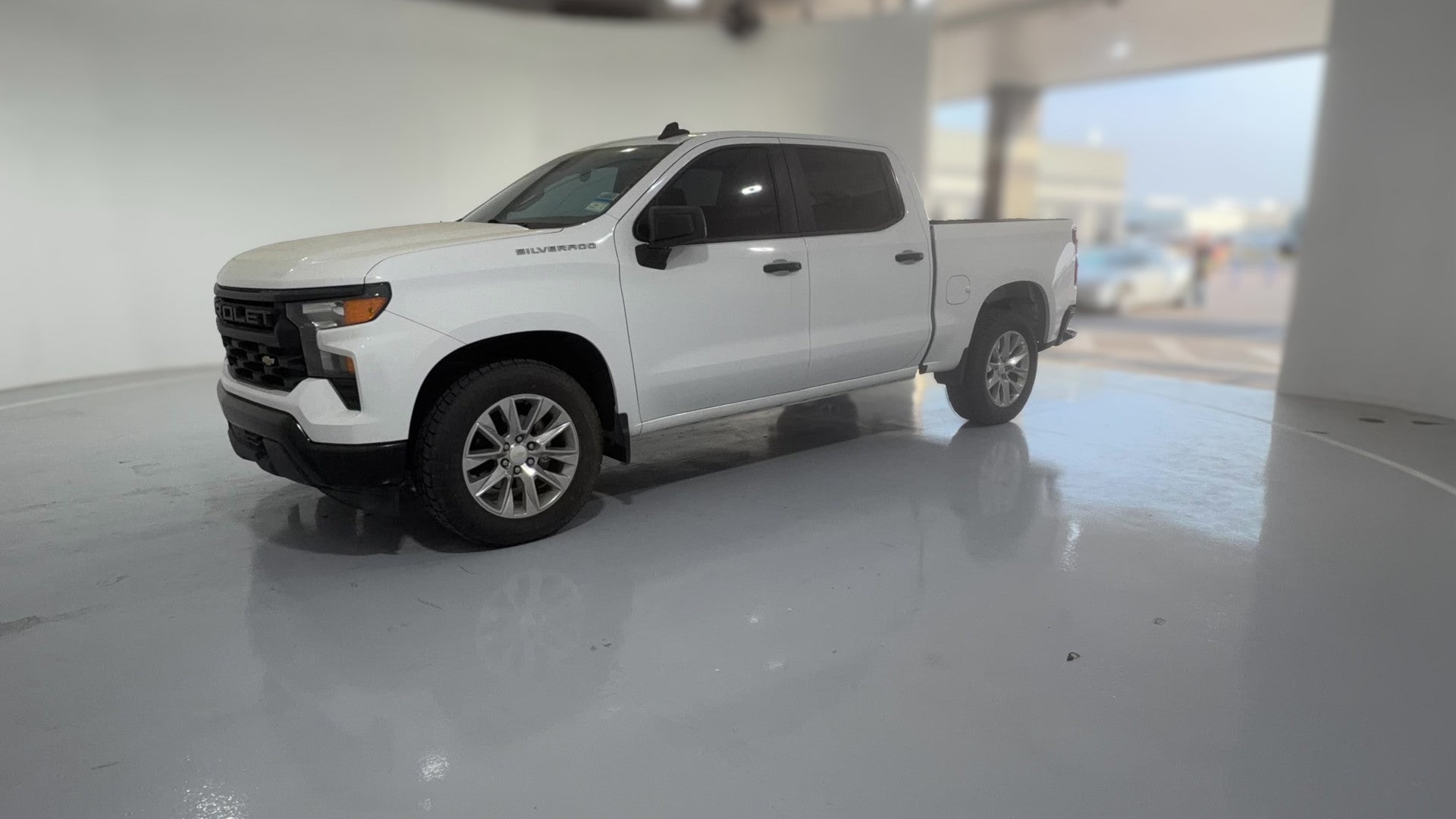 2022 Chevrolet Silverado 1500 Crew Cab vehicle photo