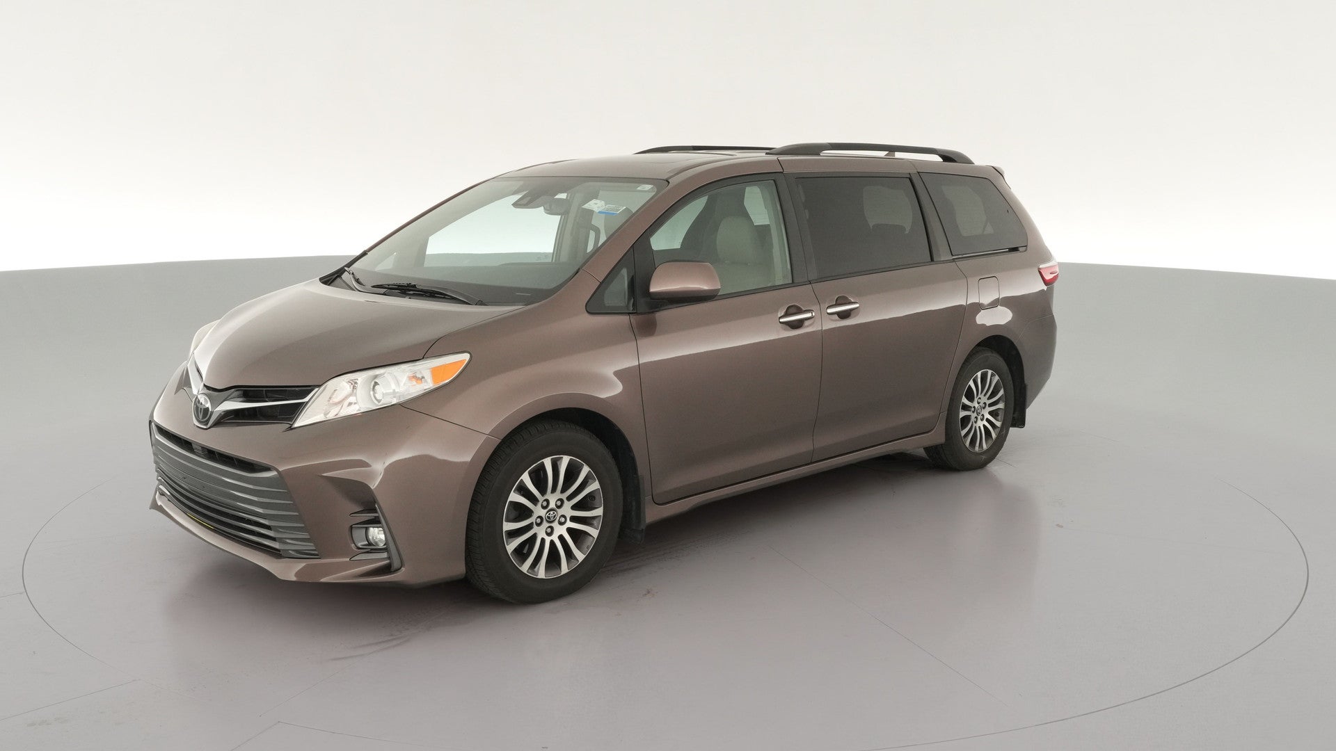 2019 Toyota Sienna vehicle photo