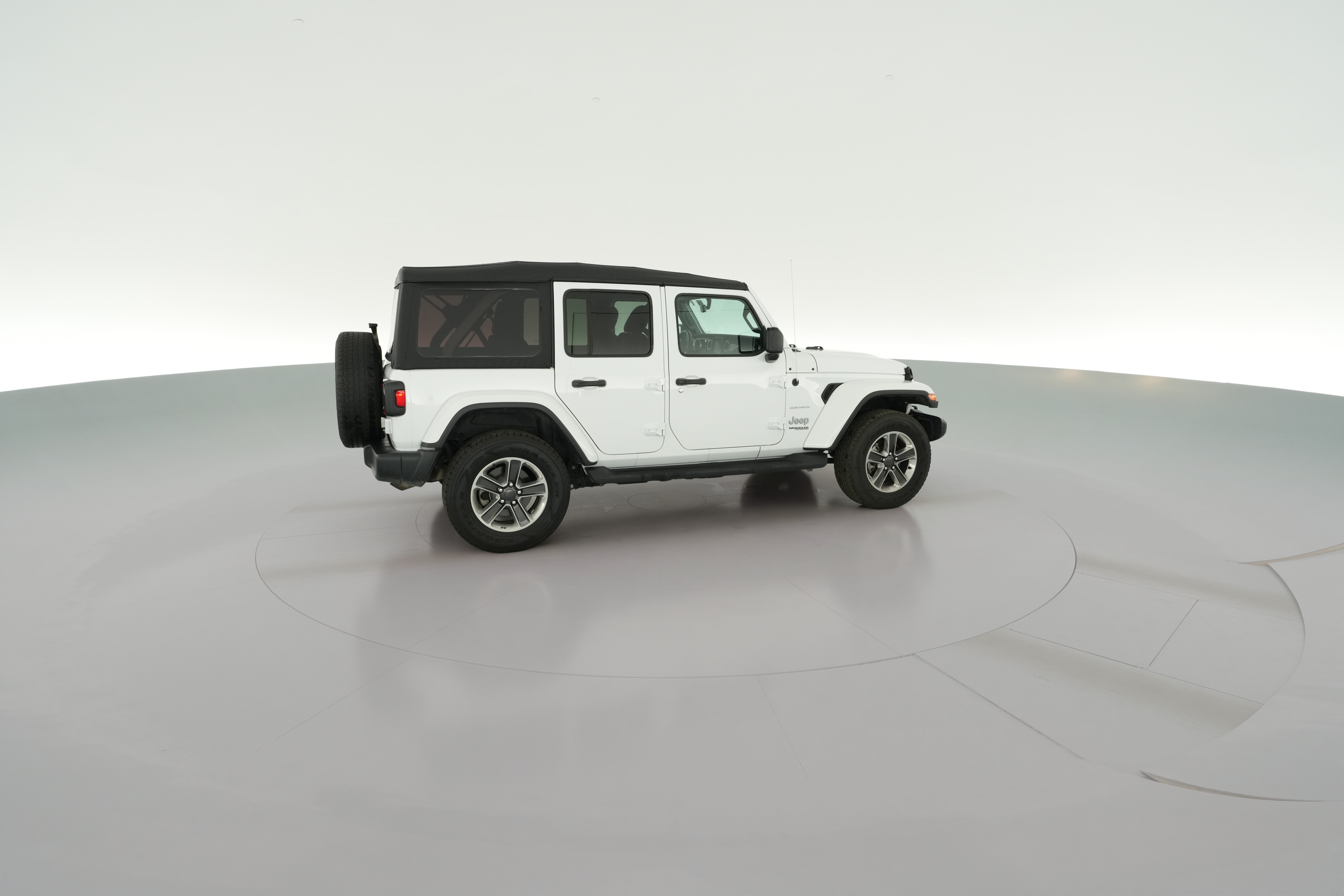 2022 Jeep Wrangler Unlimited Sahara - Photo 36