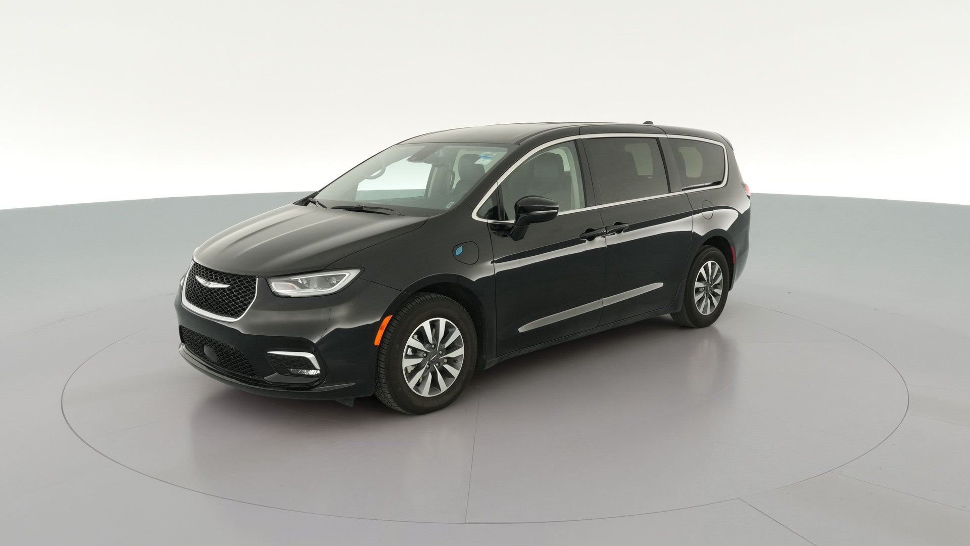 2024 Chrysler Pacifica Hybrid vehicle photo