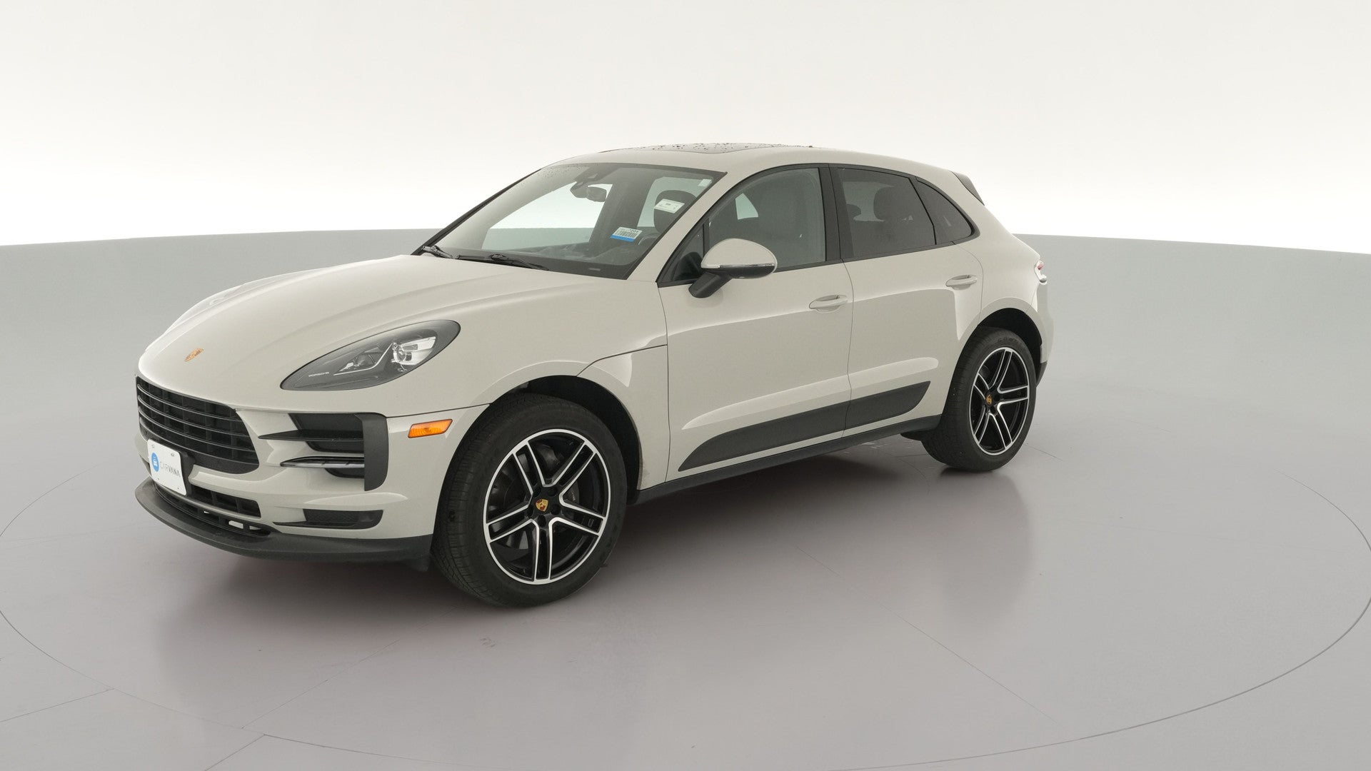 2021 Porsche Macan vehicle photo