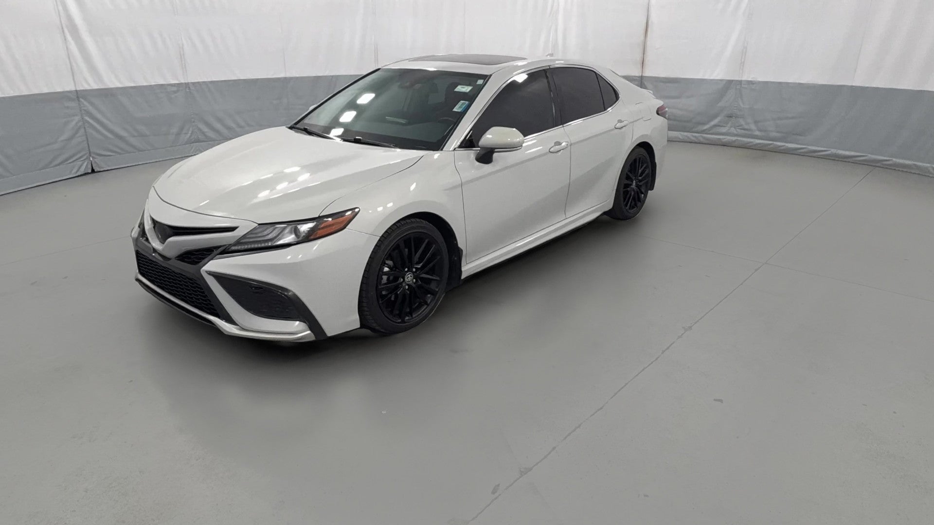 2024 Toyota Camry Hybrid vehicle photo