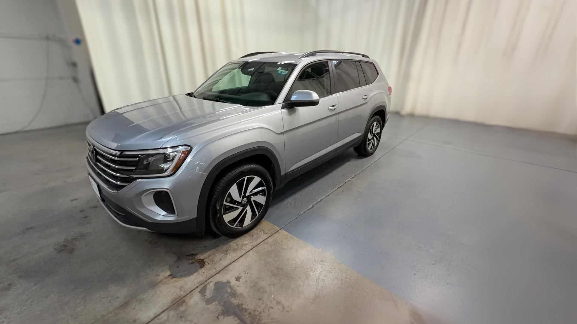 2026 Volkswagen Atlas vehicle photo