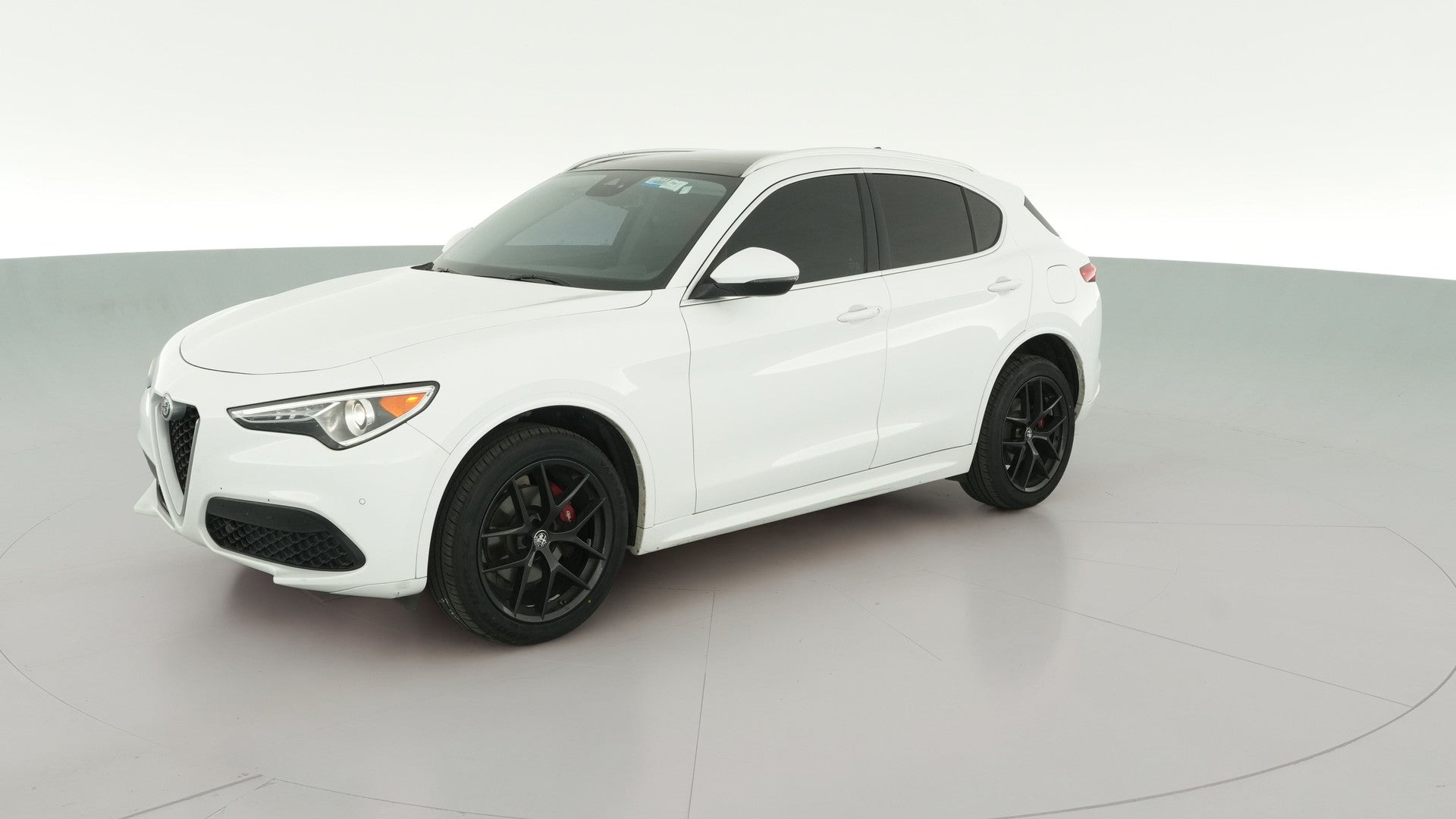 2020 Alfa Romeo Stelvio vehicle photo
