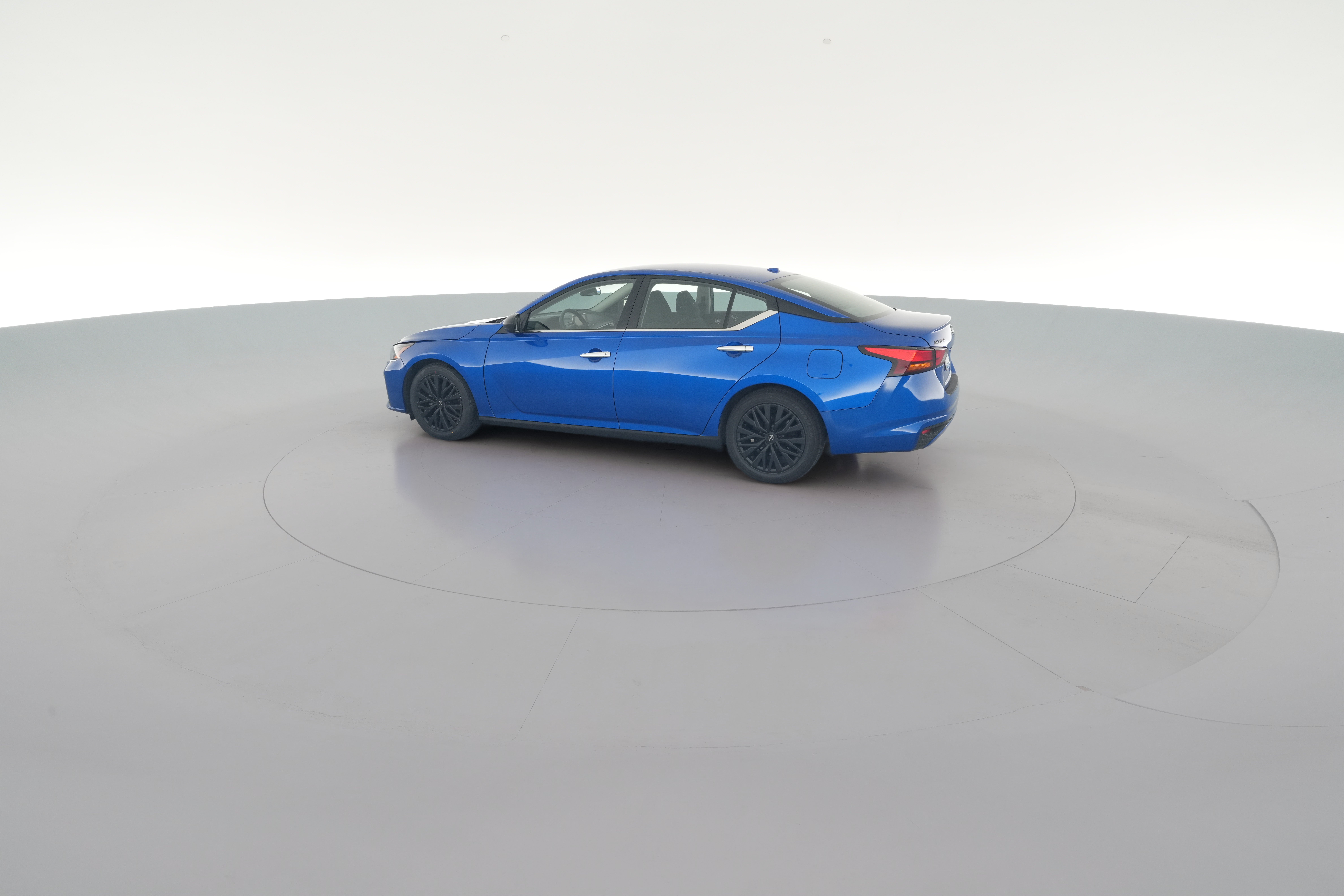 2025 Nissan Altima SV - Photo 28