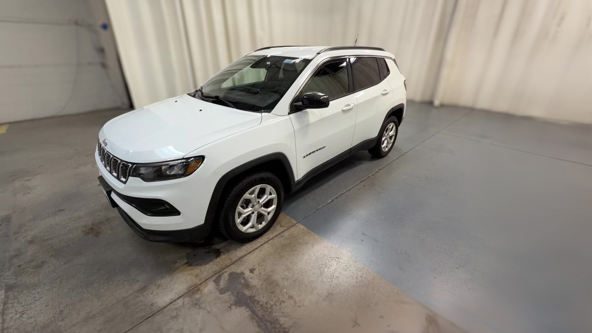 2024 Jeep Compass vehicle photo