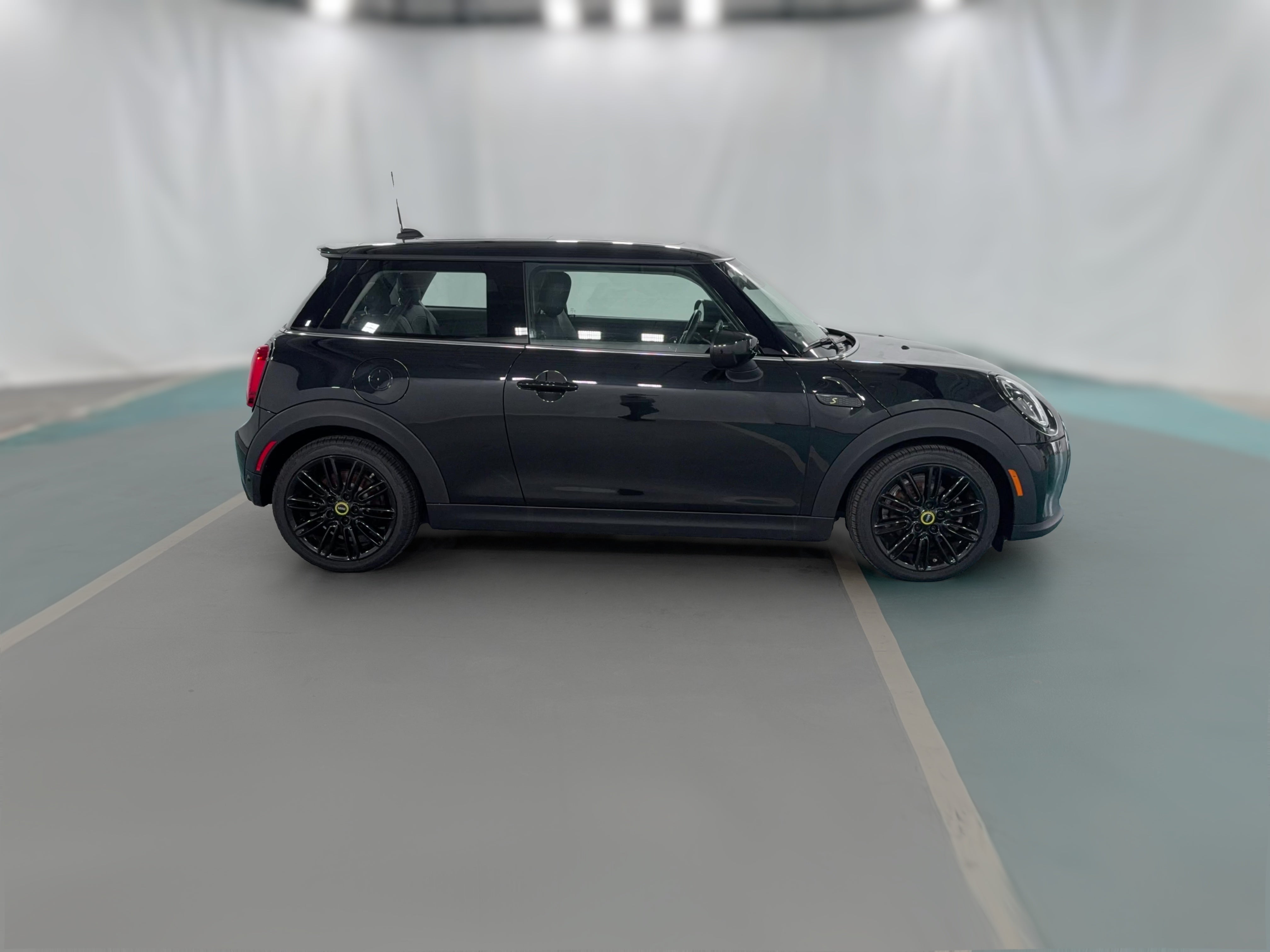 2024 MINI Hardtop 2 Door SE - Photo 37