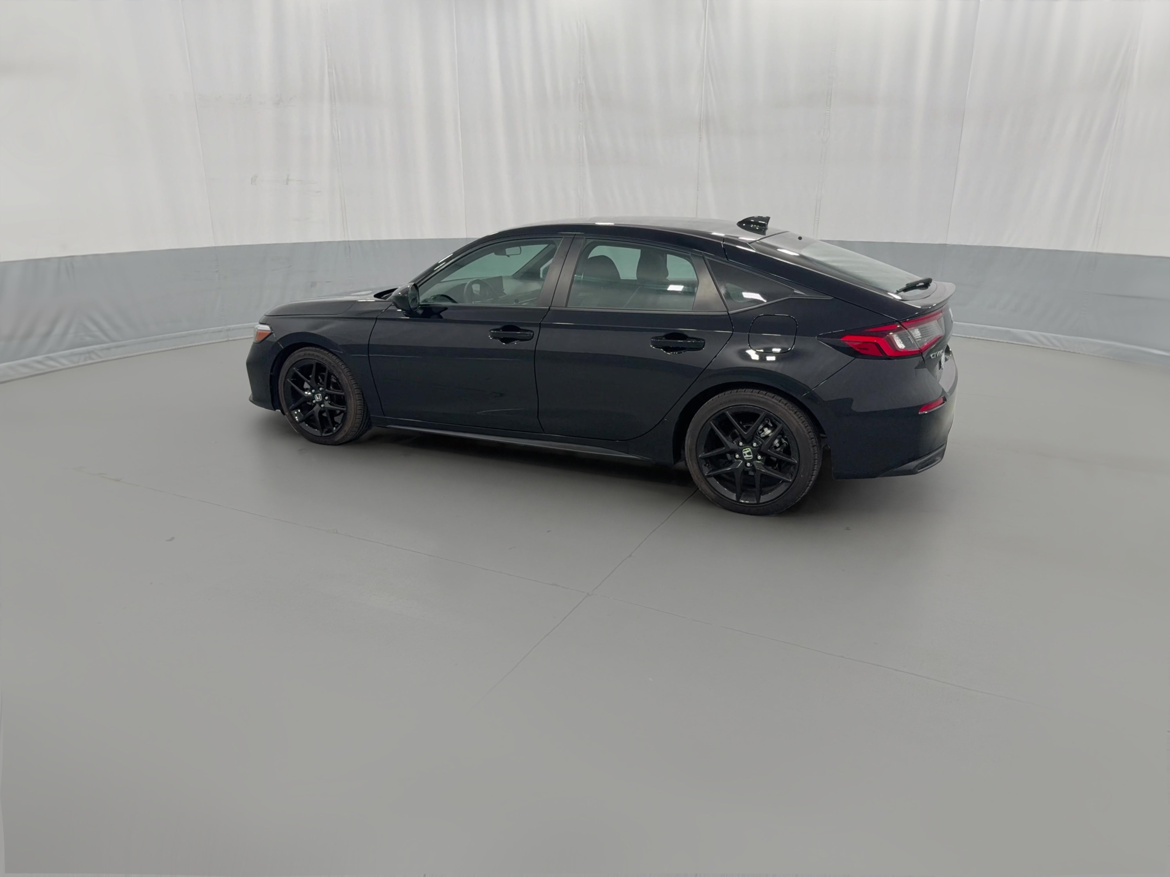 2025 Honda Civic Hatchback Sport - Photo 25