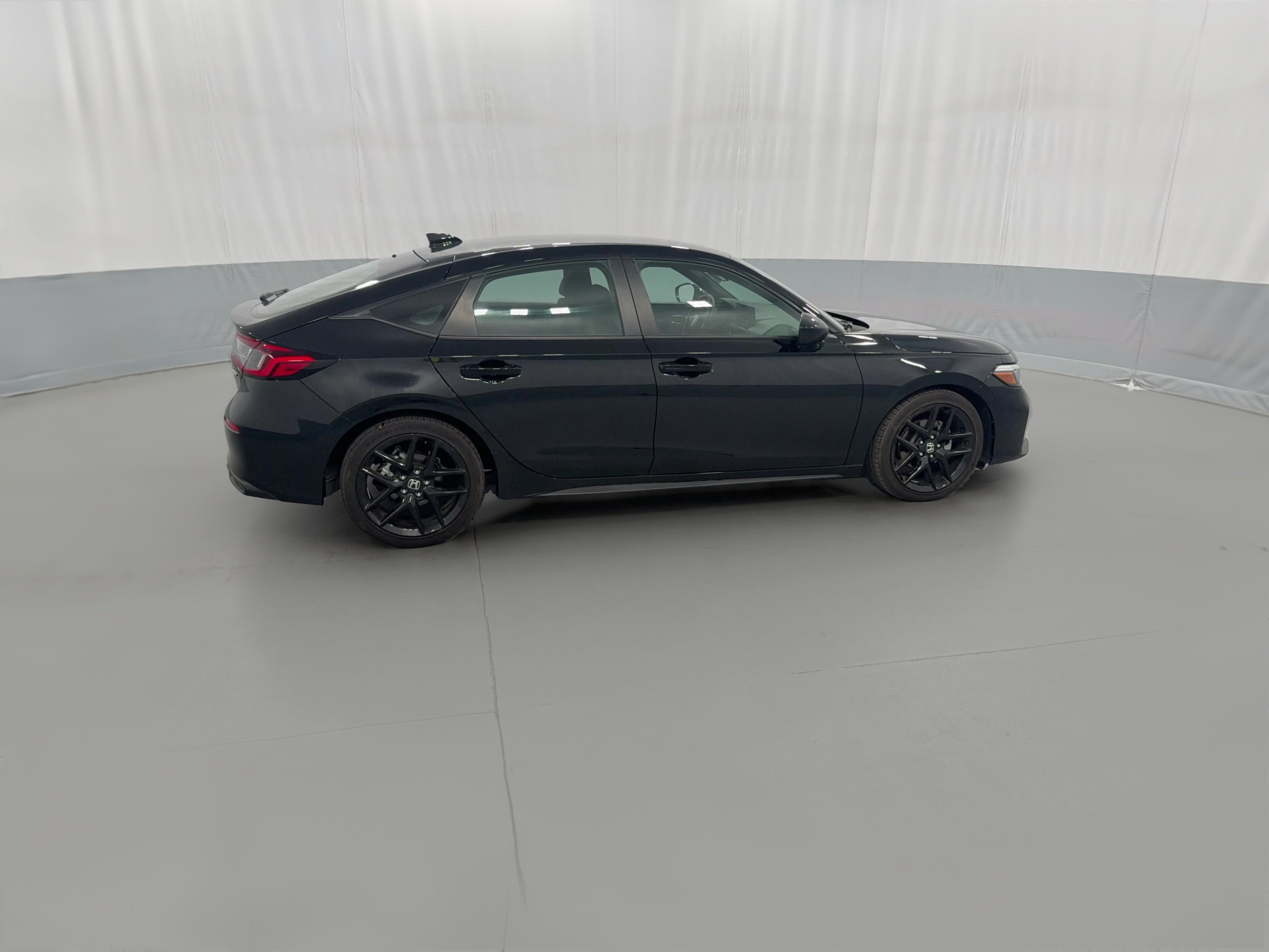2025 Honda Civic Hatchback Sport - Photo 31