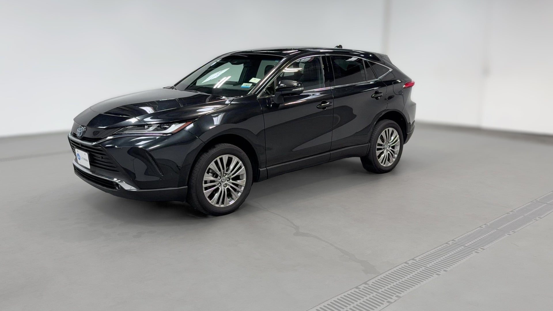 2024 Toyota Venza vehicle photo