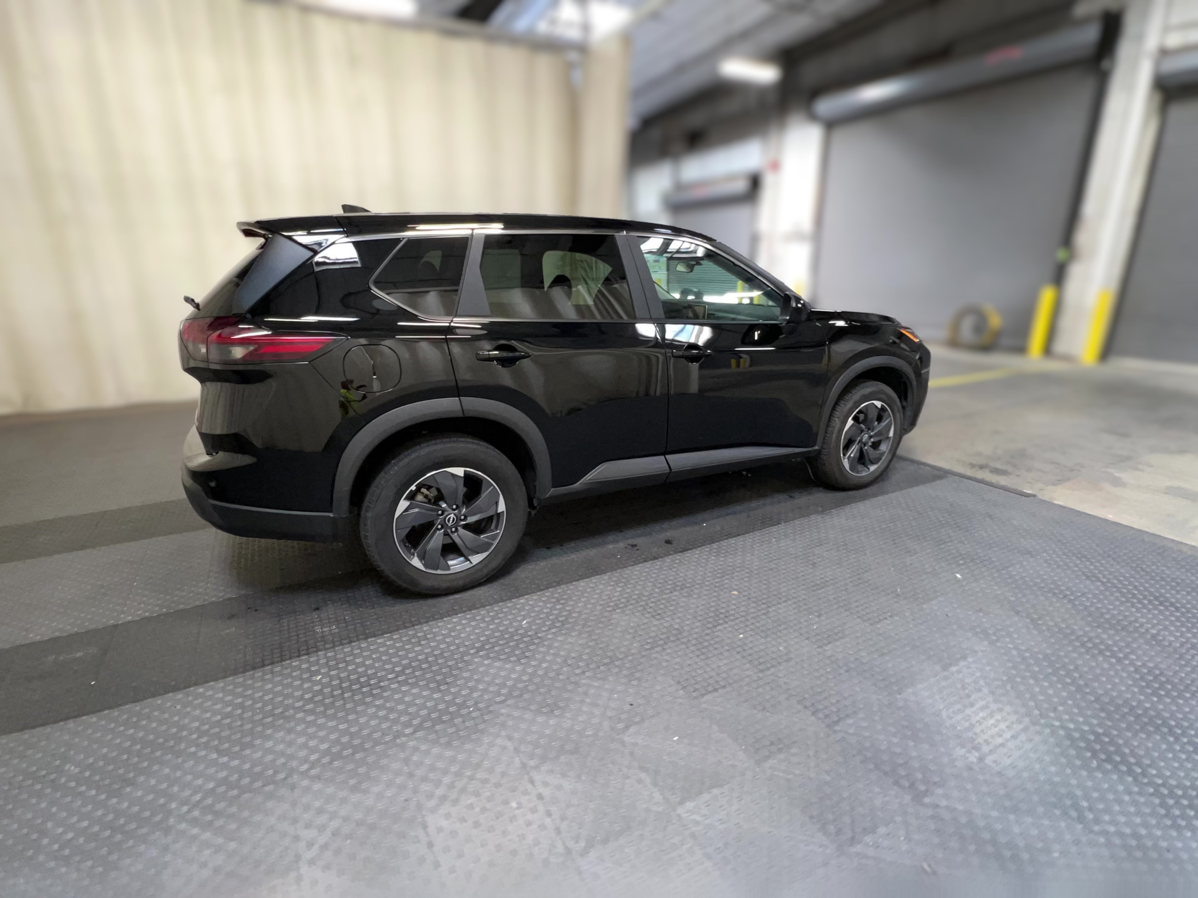 2025 Nissan Rogue SV - Photo 34