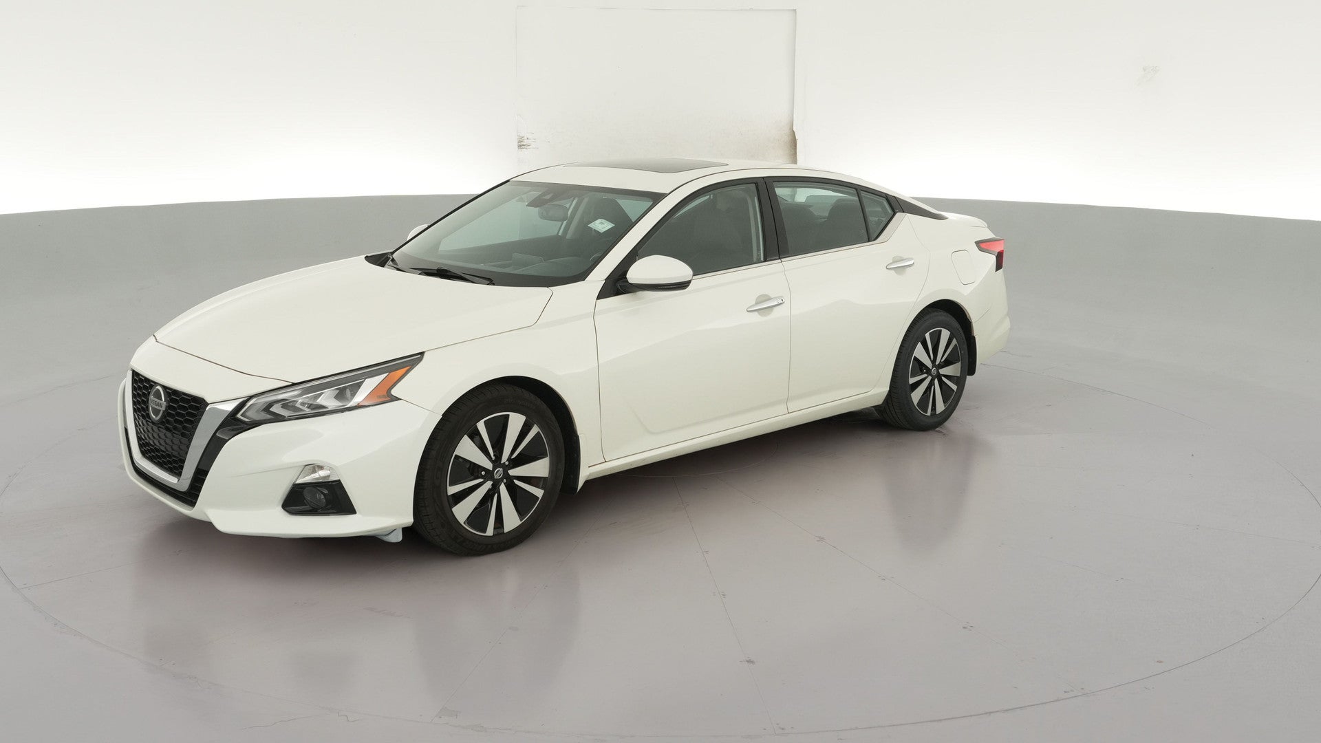 2019 Nissan Altima vehicle photo