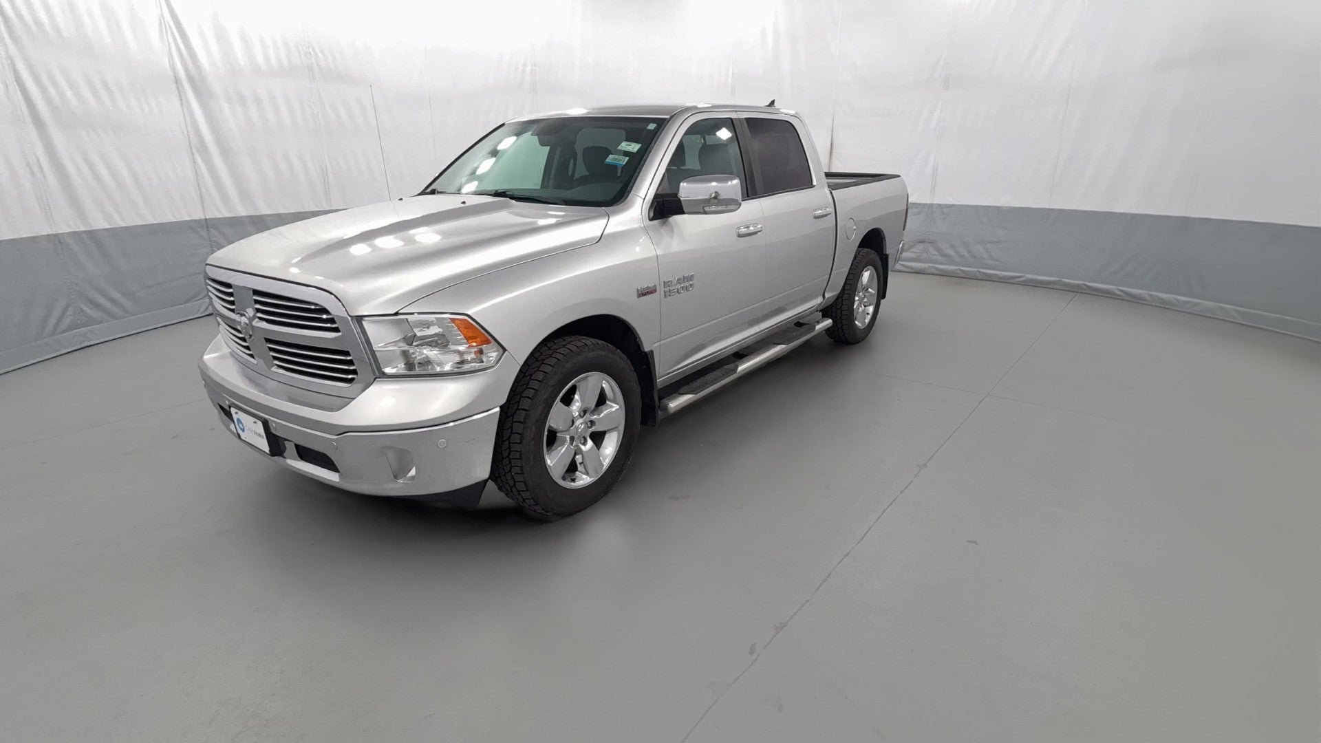 2016 Ram 1500 Crew Cab vehicle photo