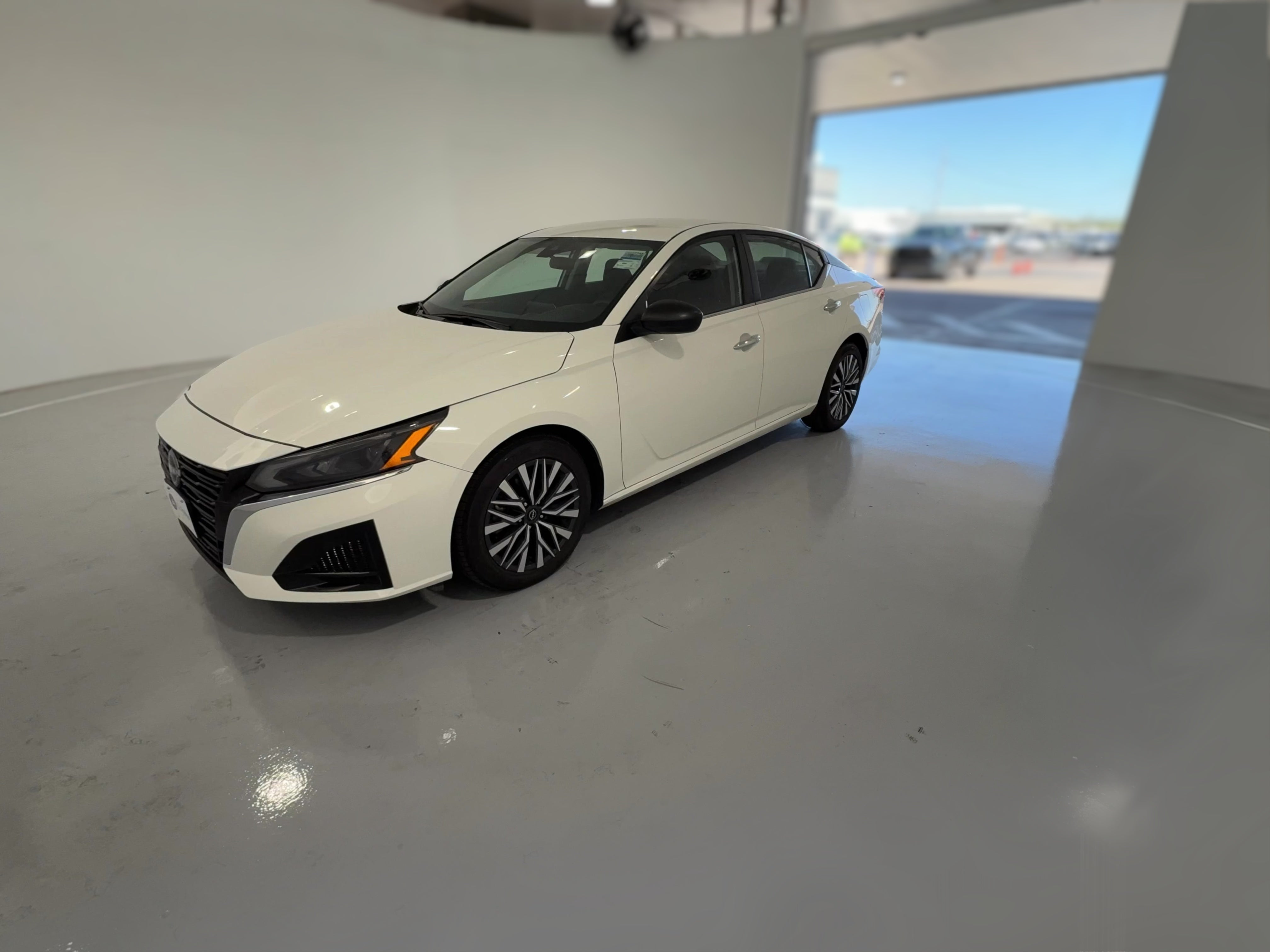 2025 Nissan Altima SV - Photo 20