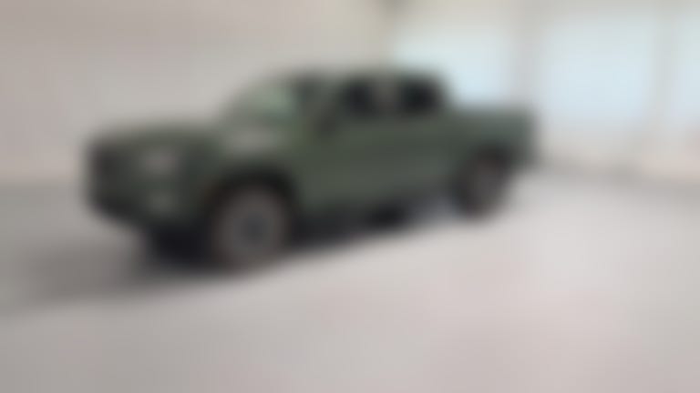 2024 Nissan Frontier Crew Cab vehicle photo