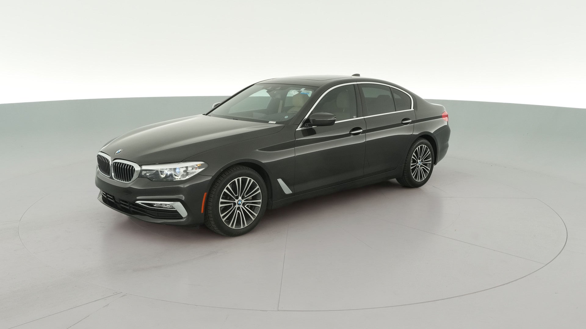 2018 BMW 5 Series vehicle photo