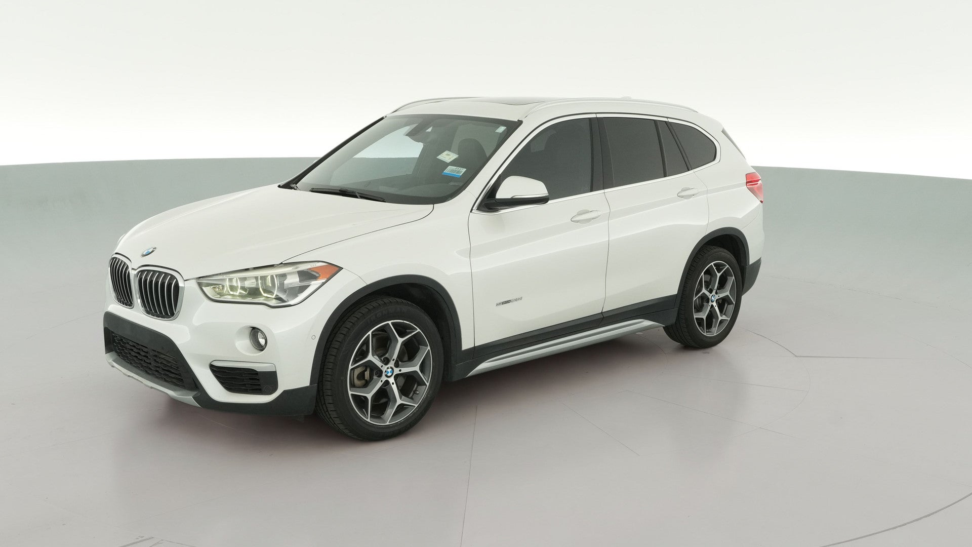 2017 BMW X1 vehicle photo