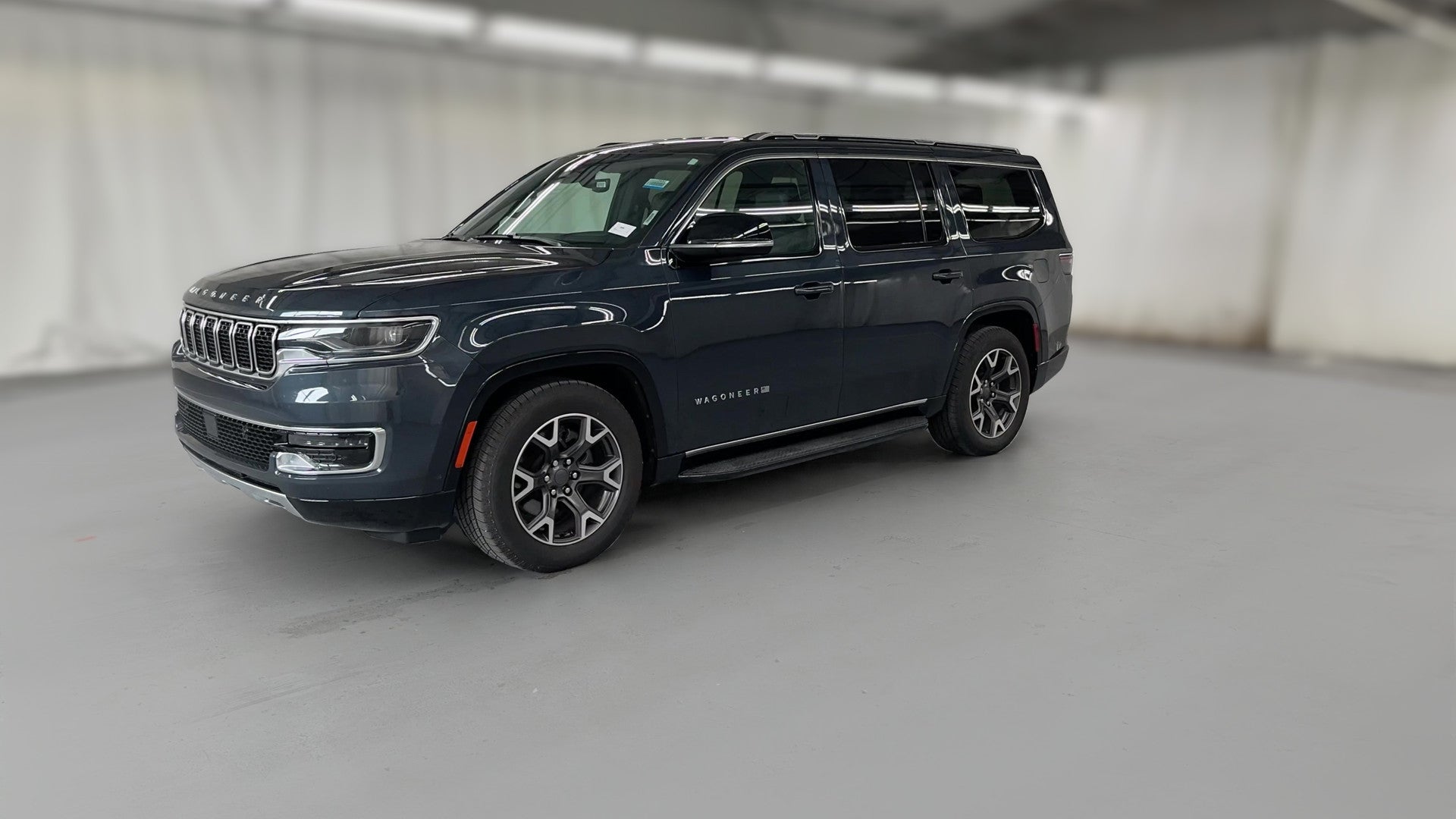 2024 Jeep Wagoneer vehicle photo
