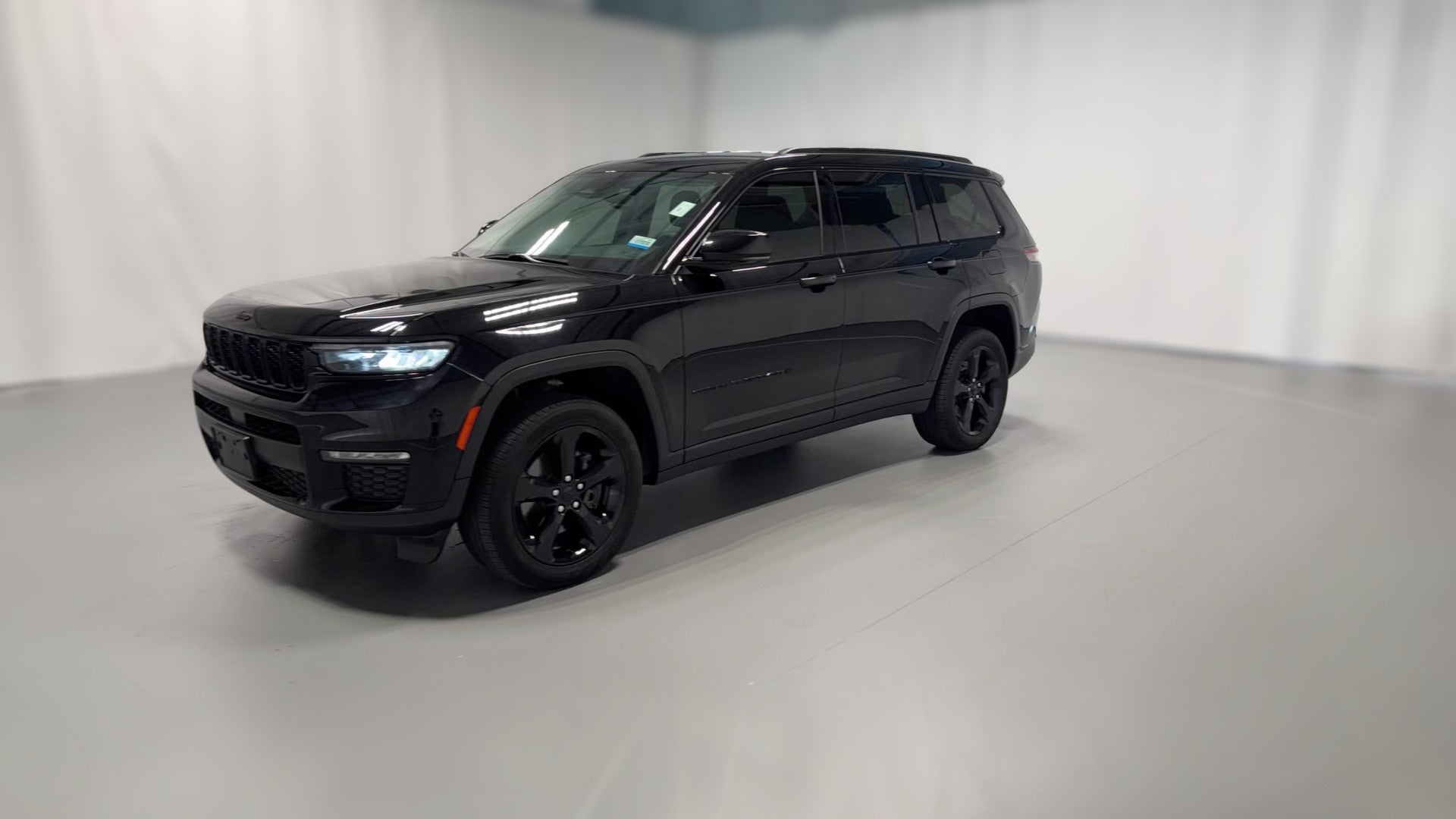 2023 Jeep Grand Cherokee L vehicle photo