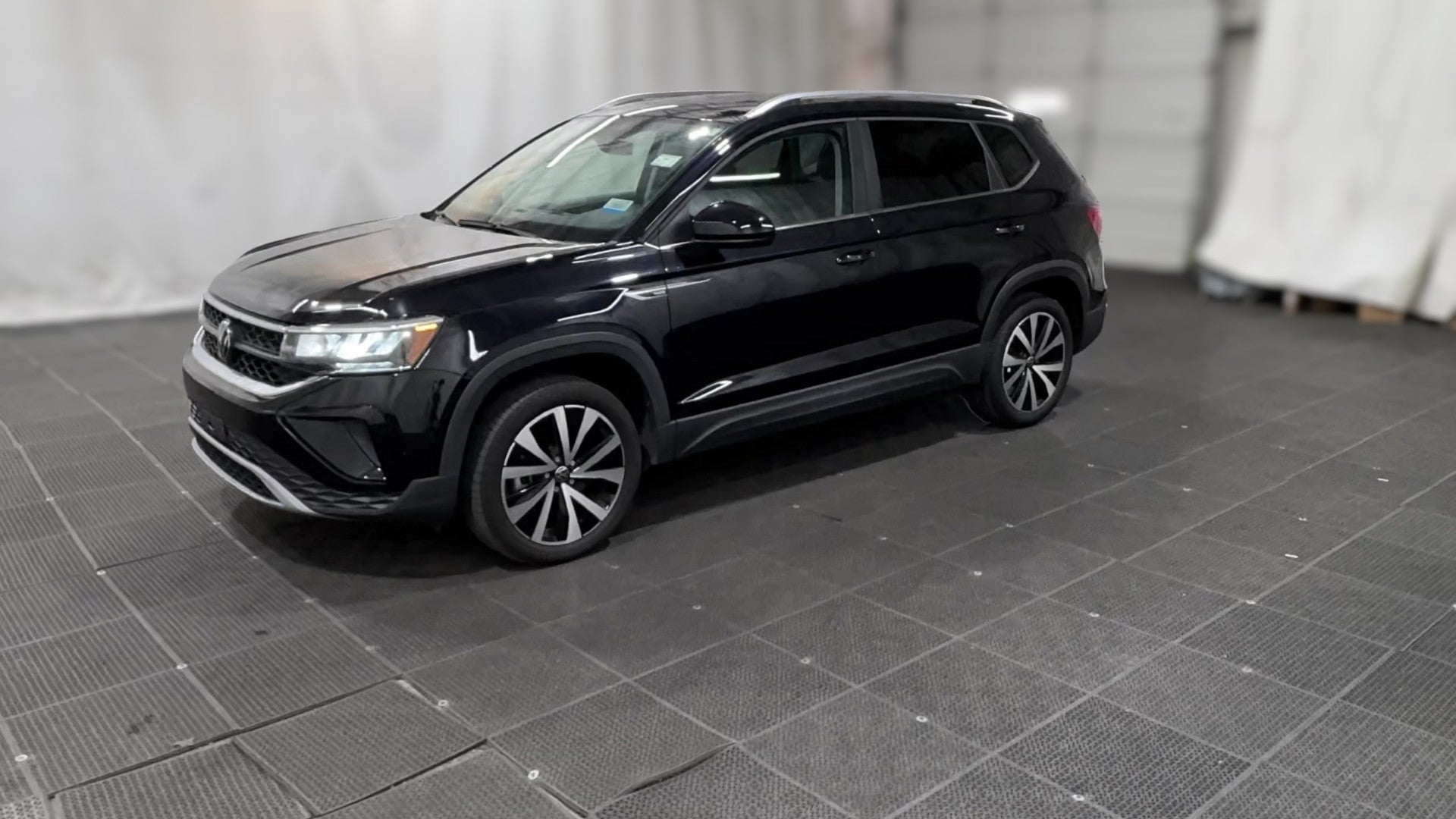 2024 Volkswagen Taos vehicle photo