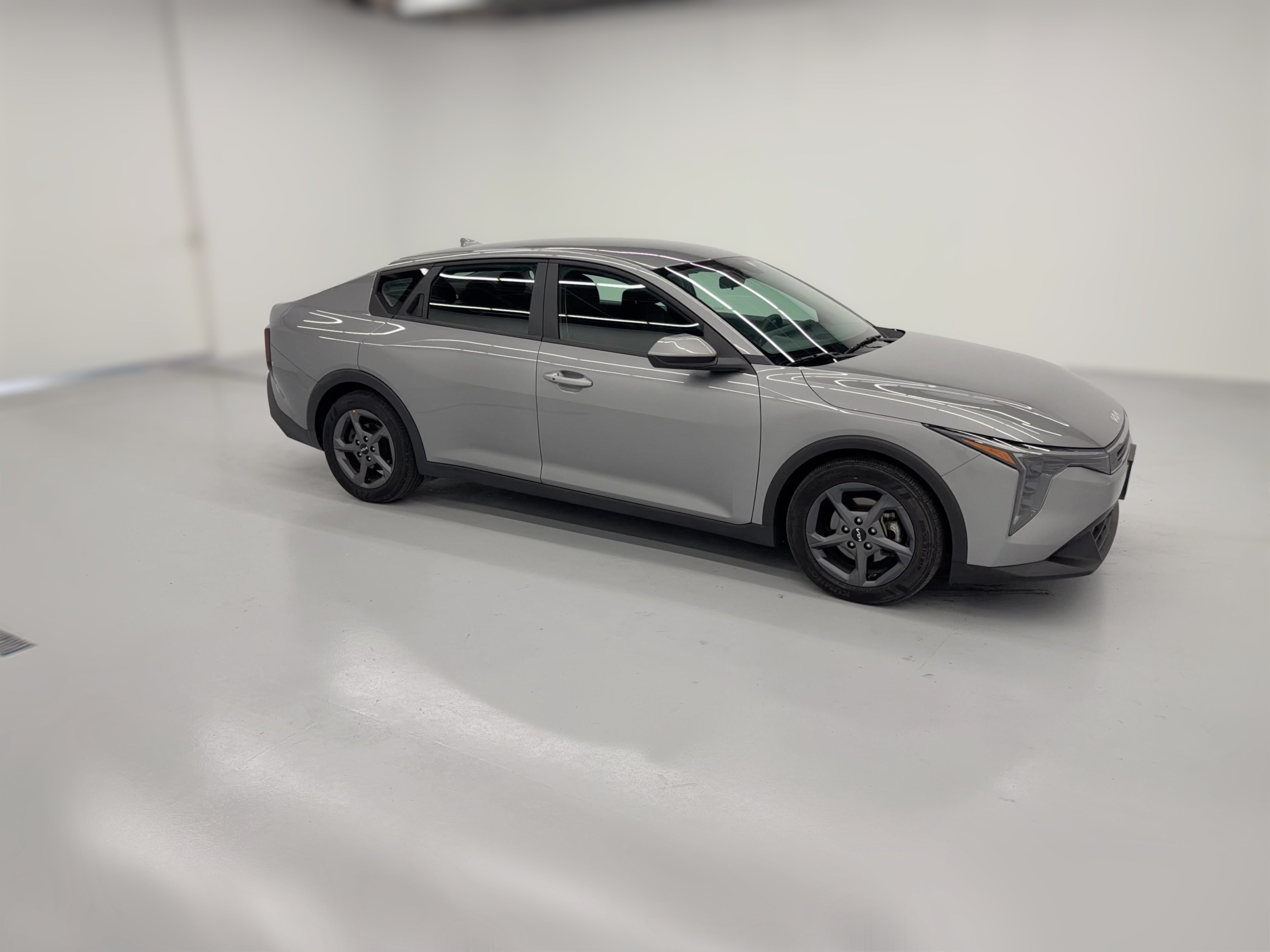 2025 Kia K4 LXS - Photo 31