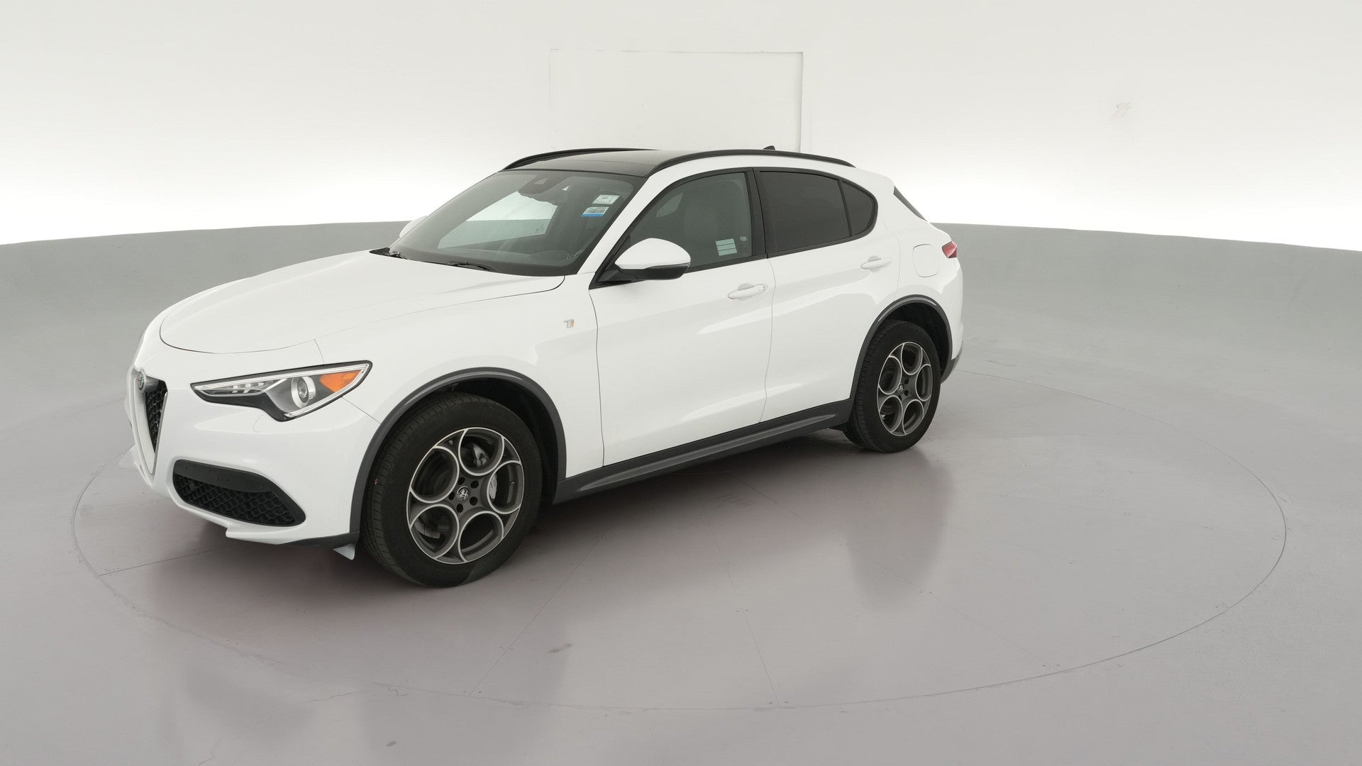 2023 Alfa Romeo Stelvio vehicle photo