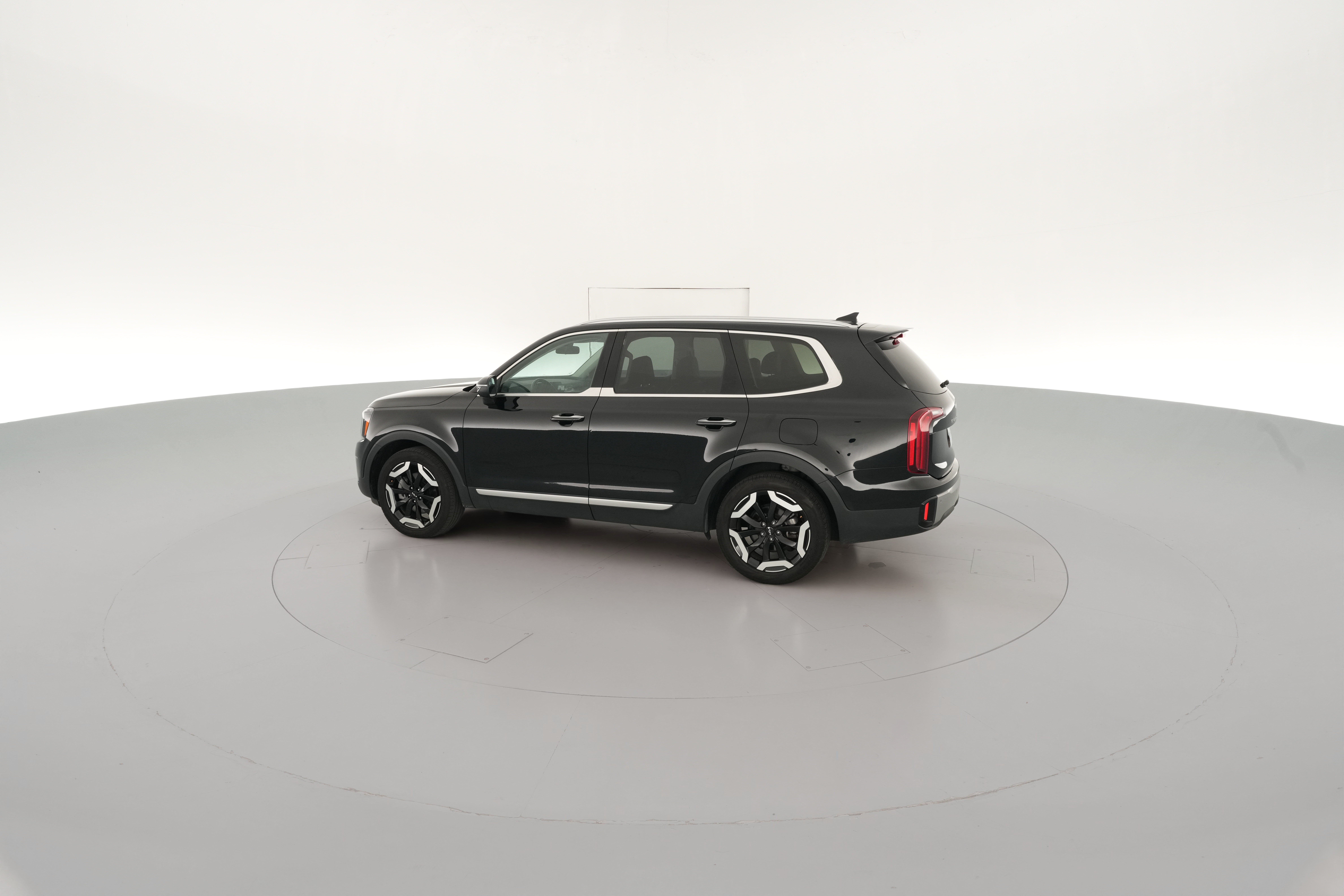 2025 Kia Telluride S - Photo 30