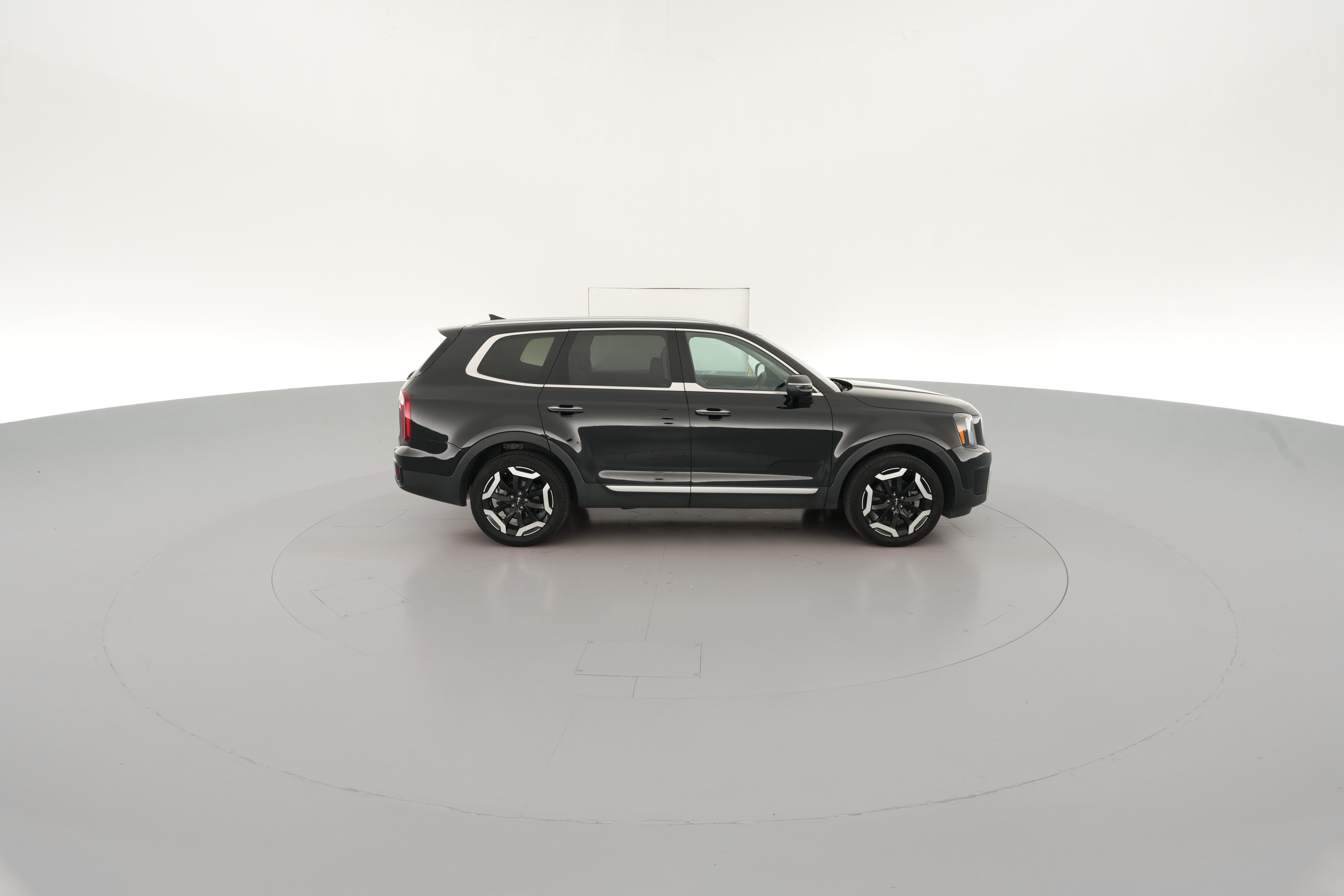 2025 Kia Telluride S - Photo 37