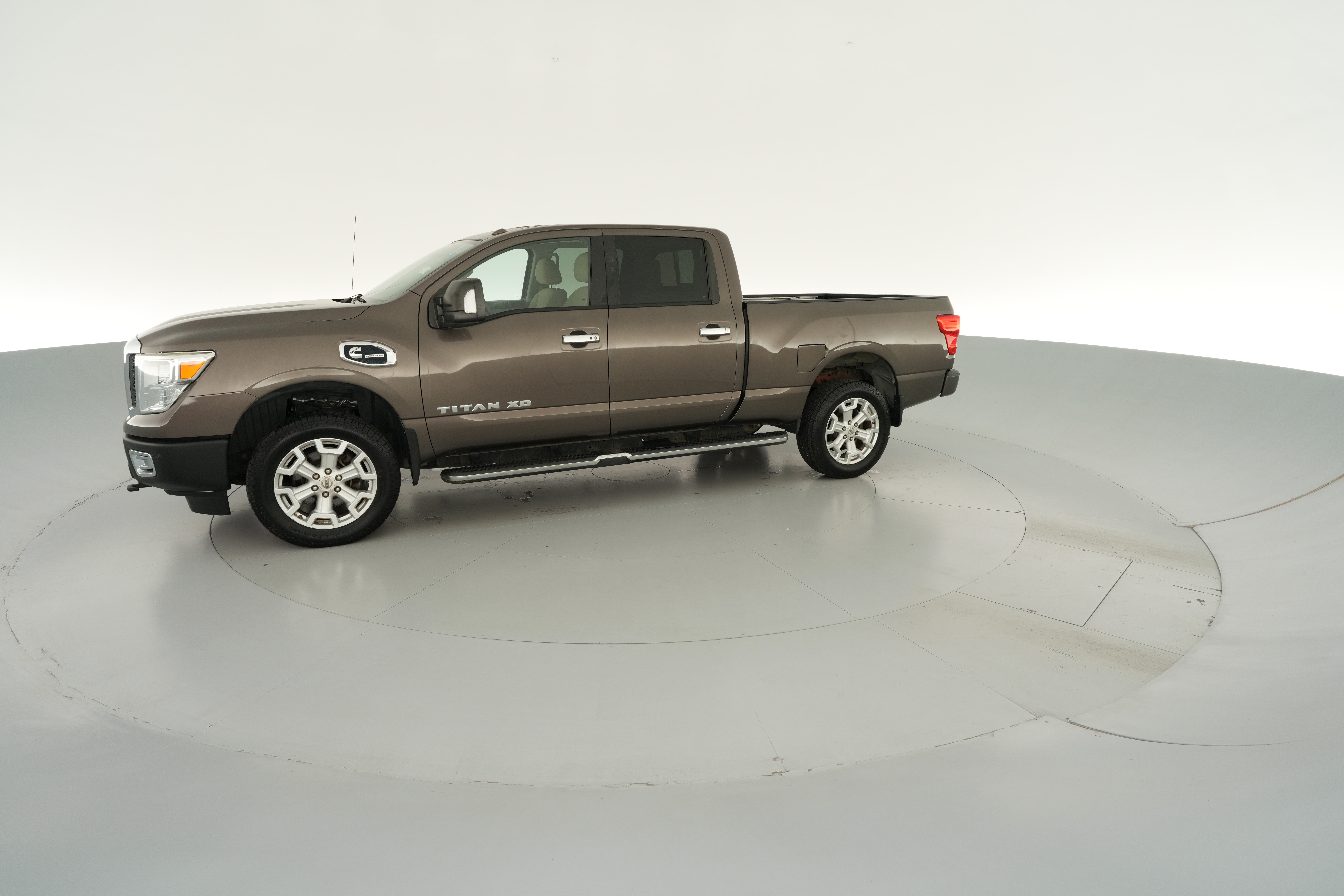 2017 Nissan Titan XD SV - Photo 27