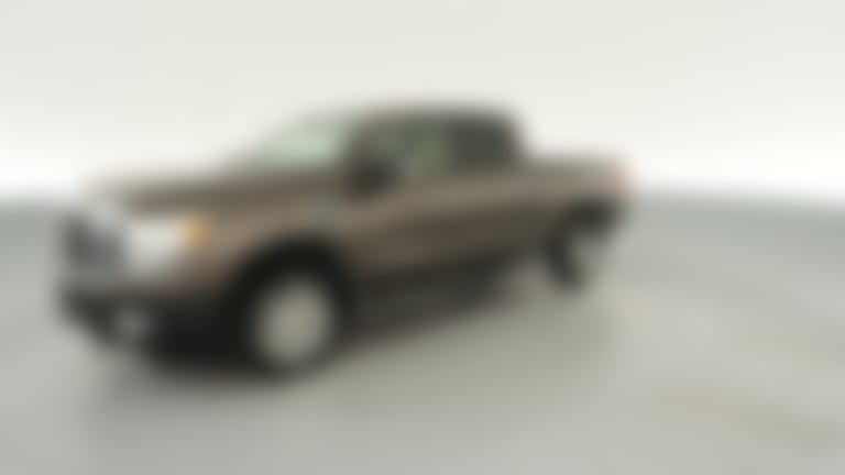 2017 Nissan TITAN XD Crew Cab vehicle photo
