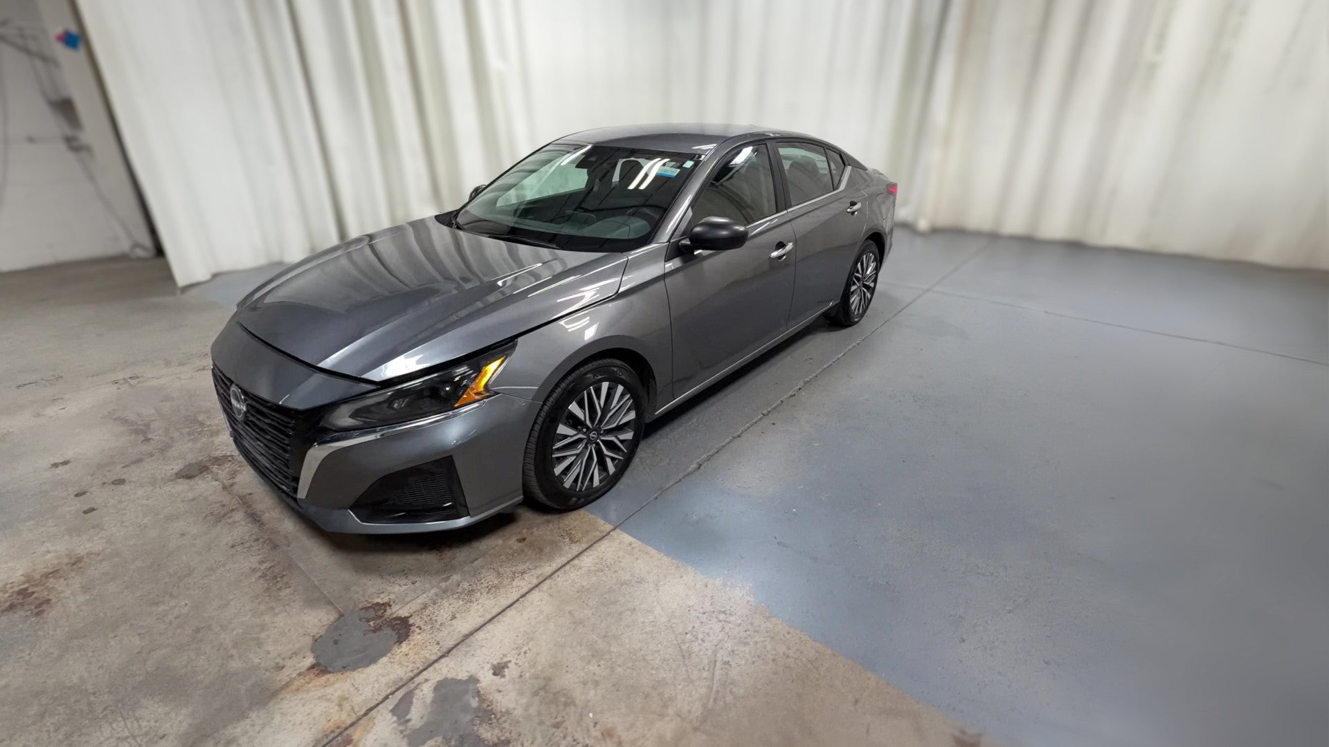 2025 Nissan Altima vehicle photo
