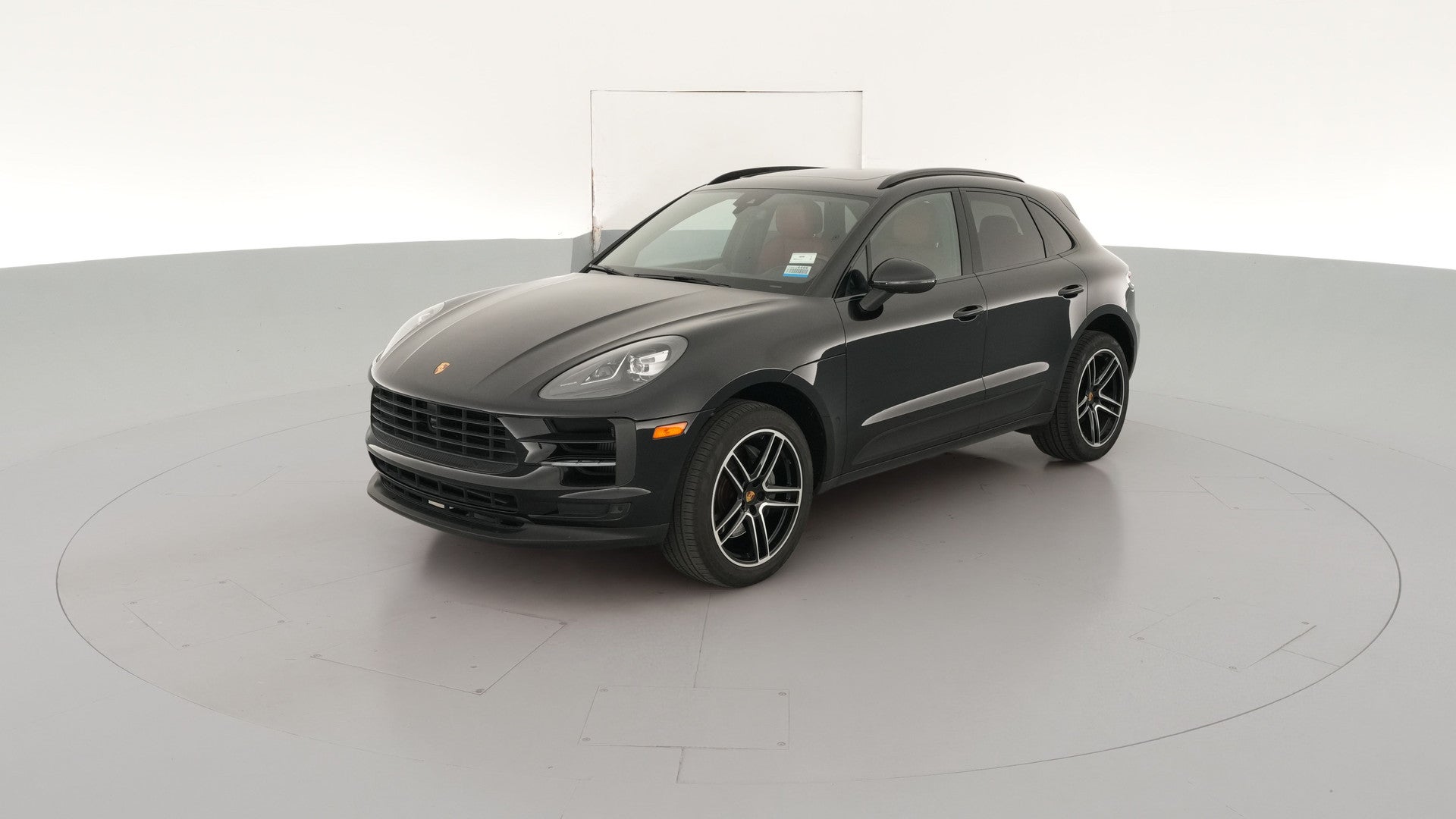 2019 Porsche Macan vehicle photo
