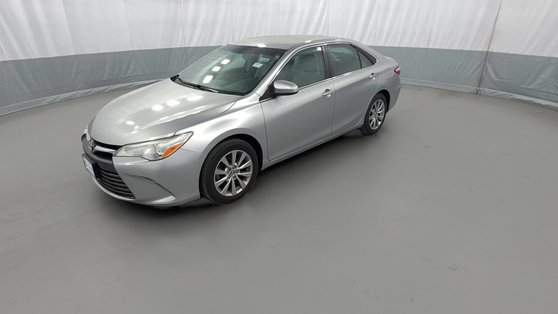 2015 Toyota Camry vehicle photo