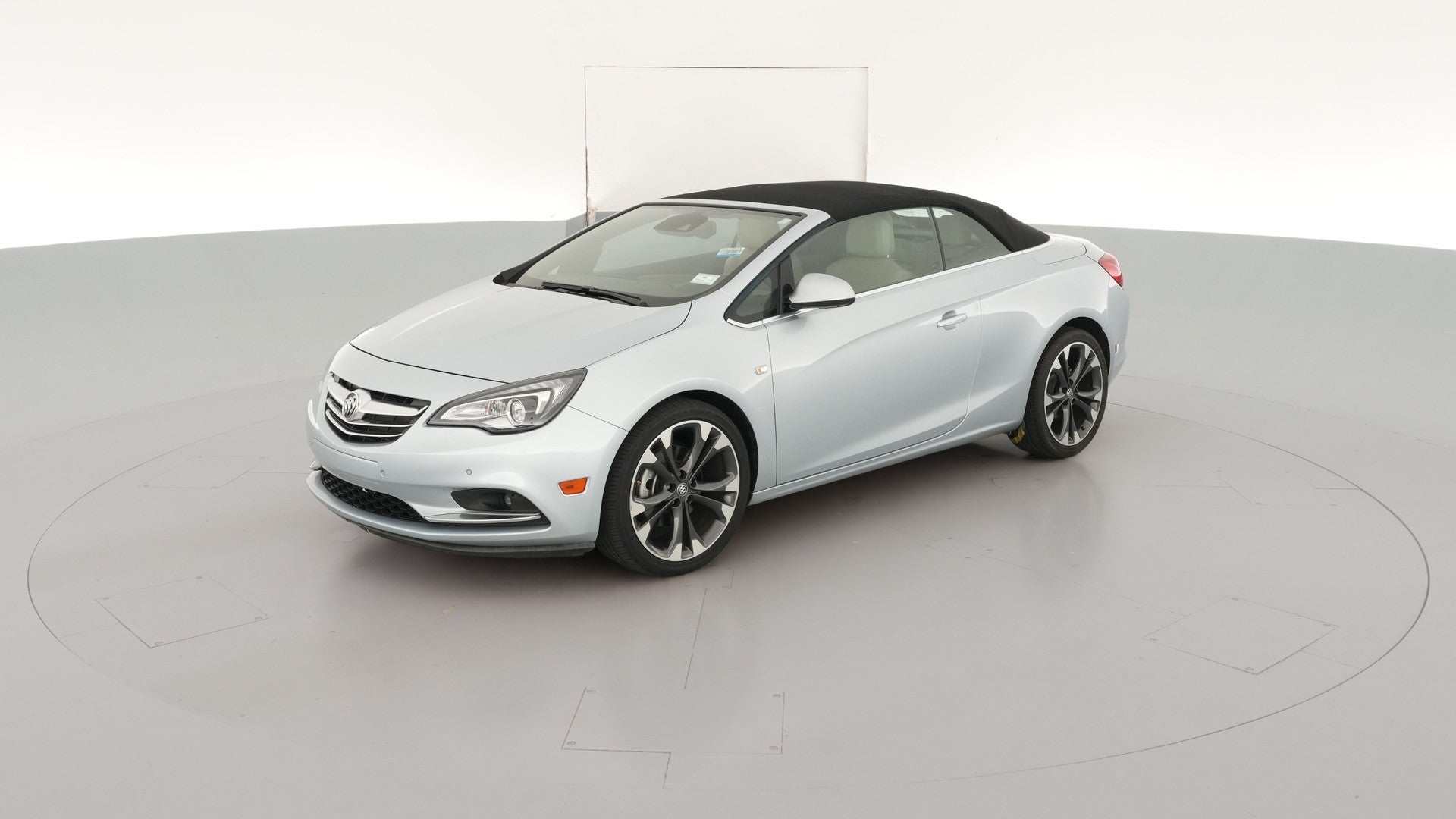 2016 Buick Cascada vehicle photo