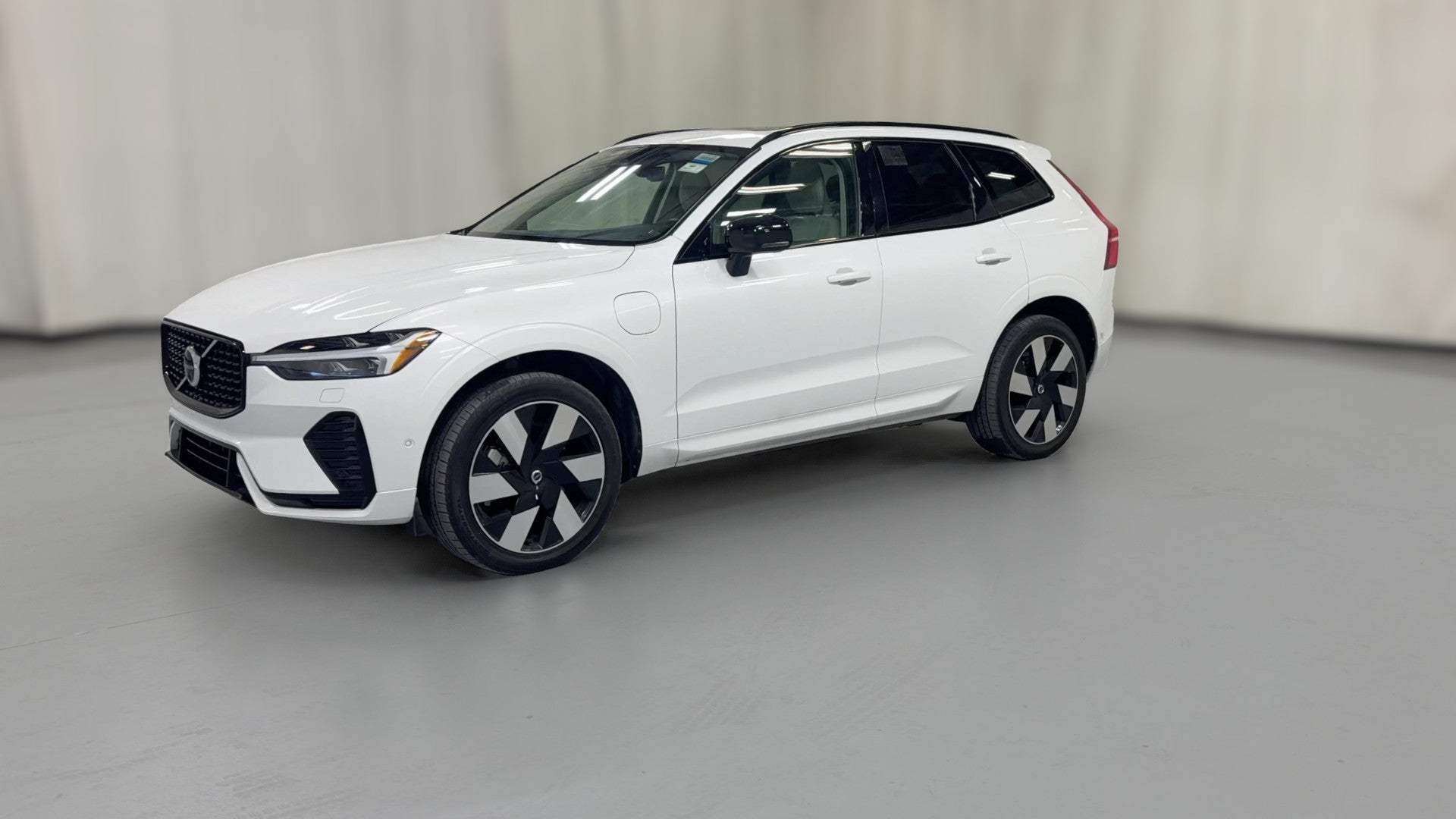 2024 Volvo XC60 vehicle photo