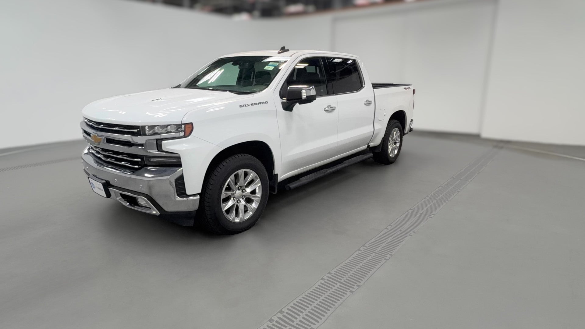 2021 Chevrolet Silverado 1500 Crew Cab vehicle photo