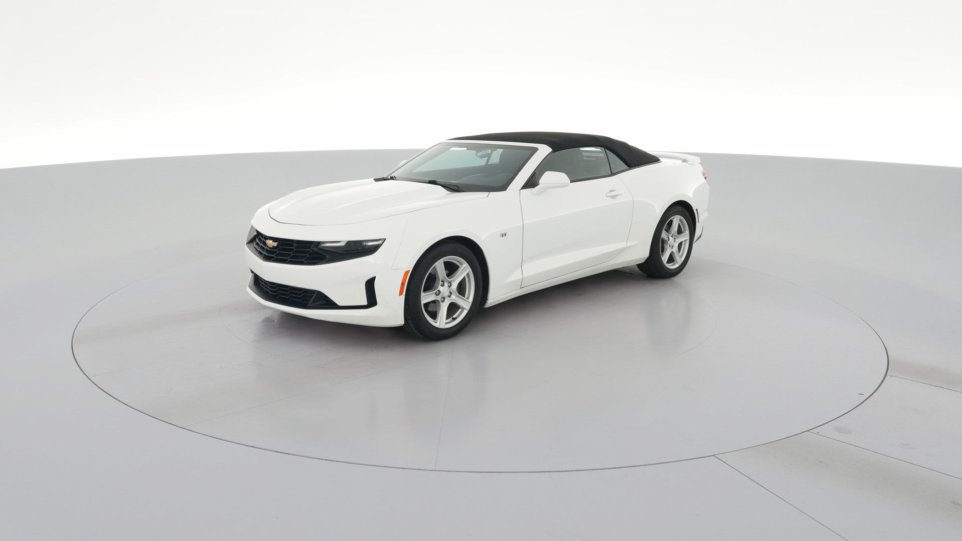 2019 Chevrolet Camaro vehicle photo