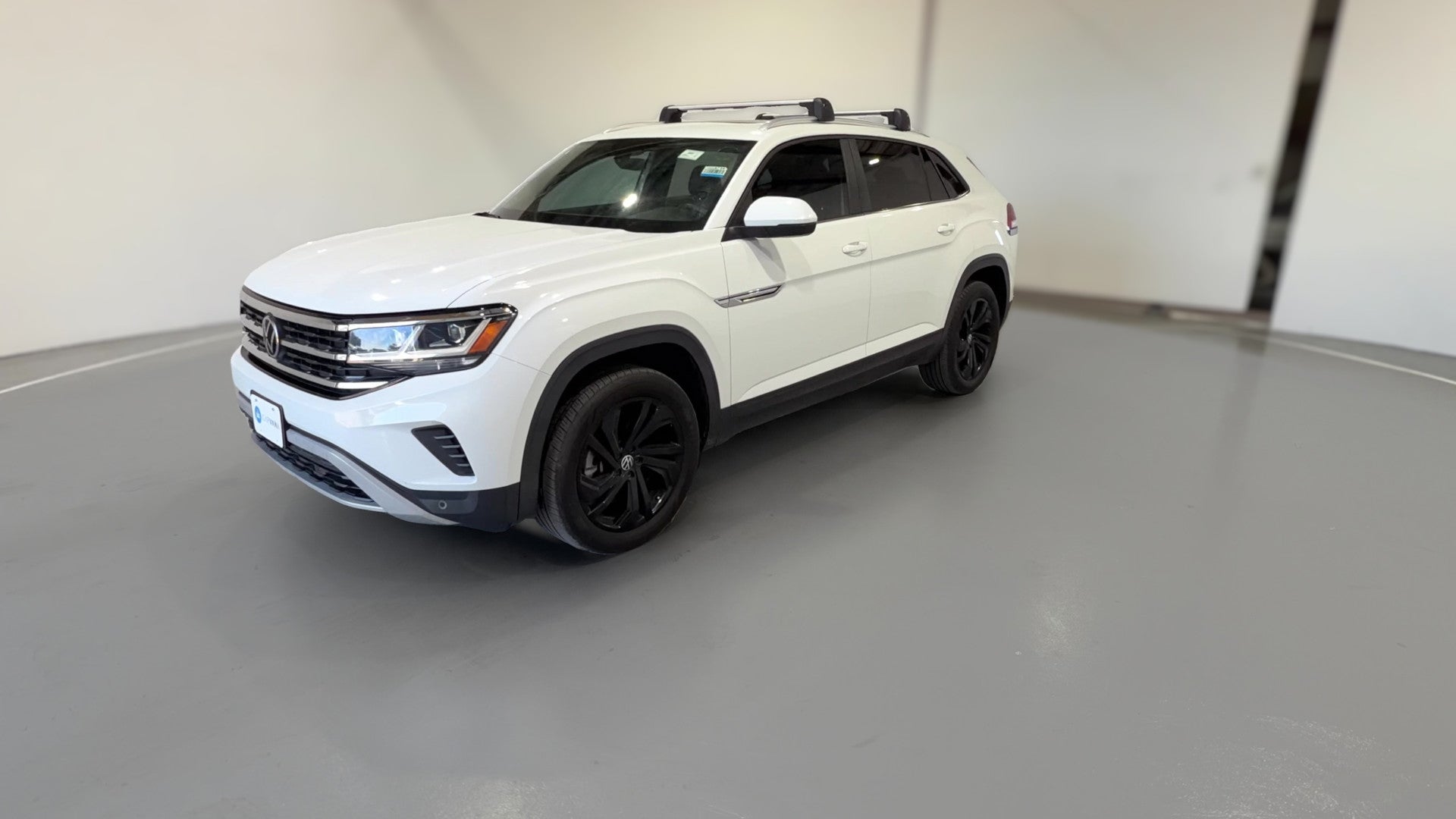 2023 Volkswagen Atlas Cross Sport vehicle photo