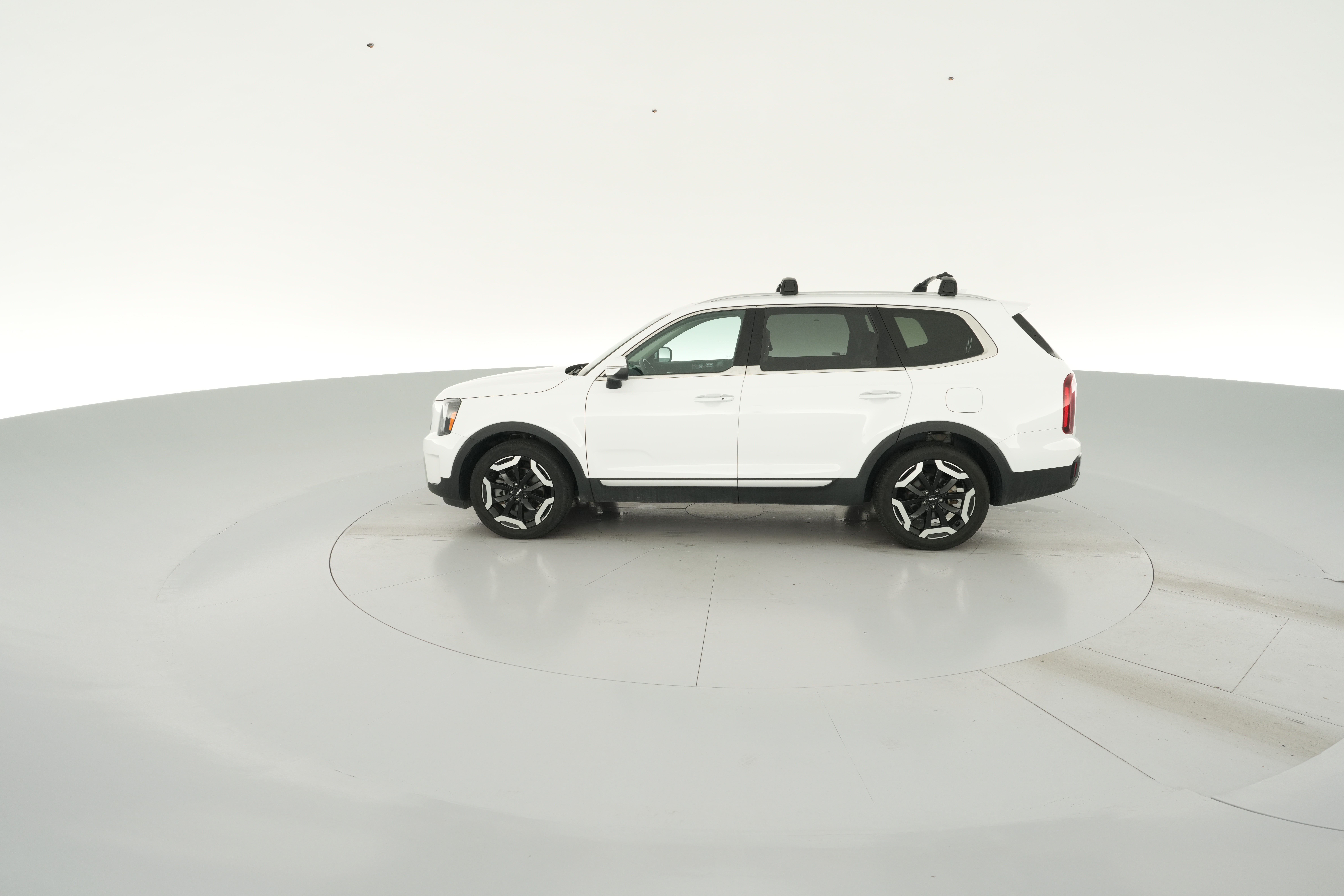 2025 Kia Telluride S - Photo 29