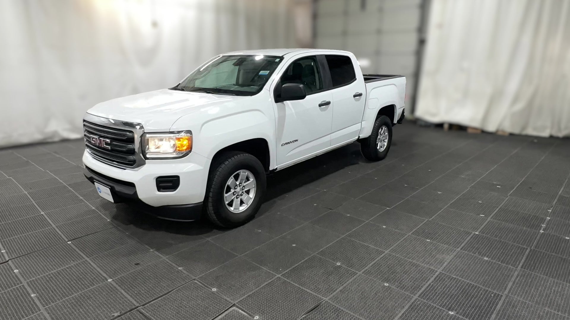 2018 GMC Canyon Crew Cab vehicle photo