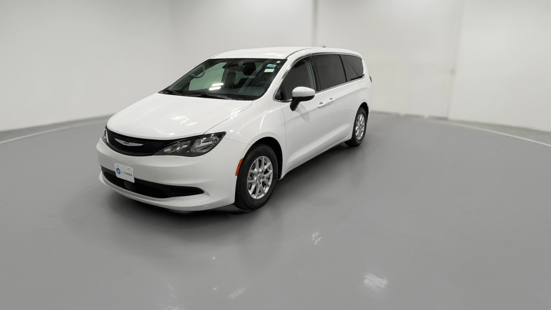2023 Chrysler Voyager vehicle photo