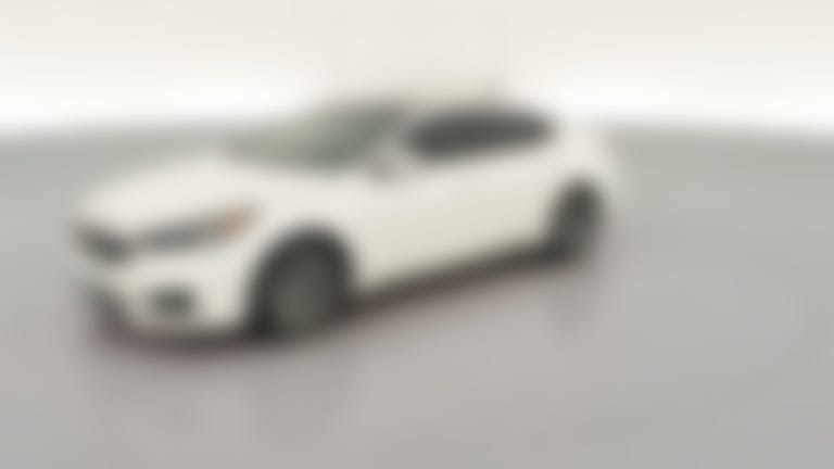 2017 Kia Cadenza vehicle photo