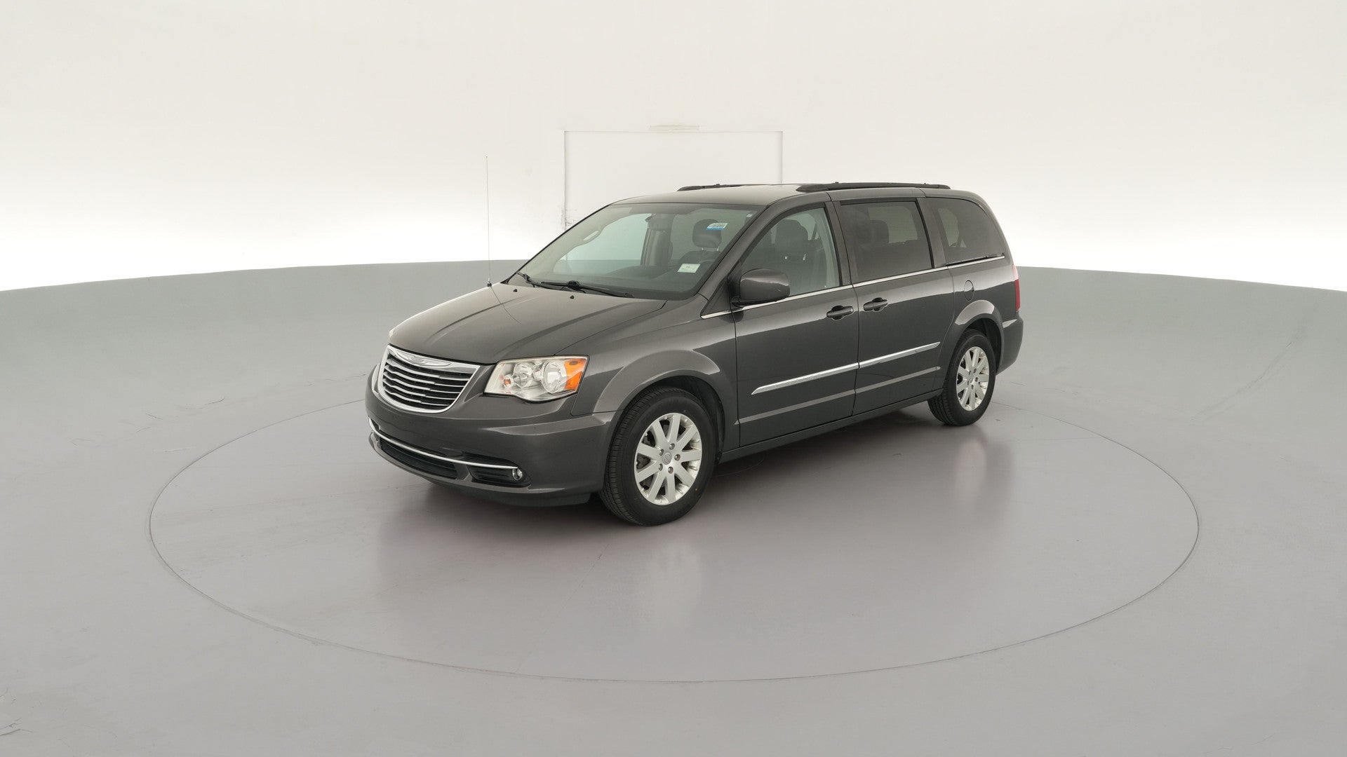 2016 Chrysler Town & Country vehicle photo
