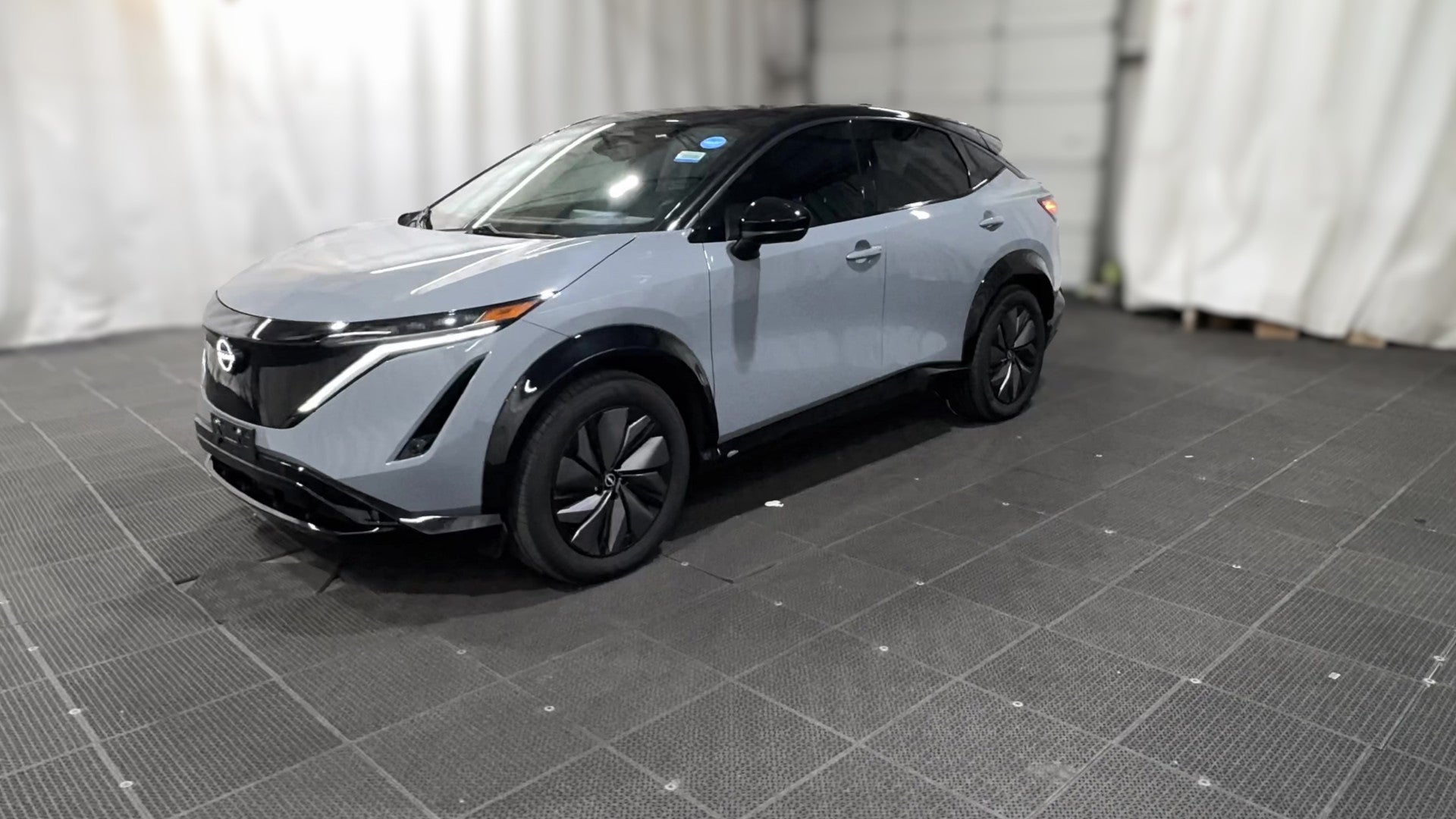 2024 Nissan ARIYA vehicle photo