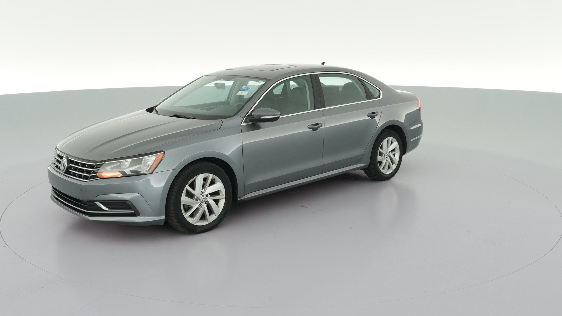 2018 Volkswagen Passat vehicle photo