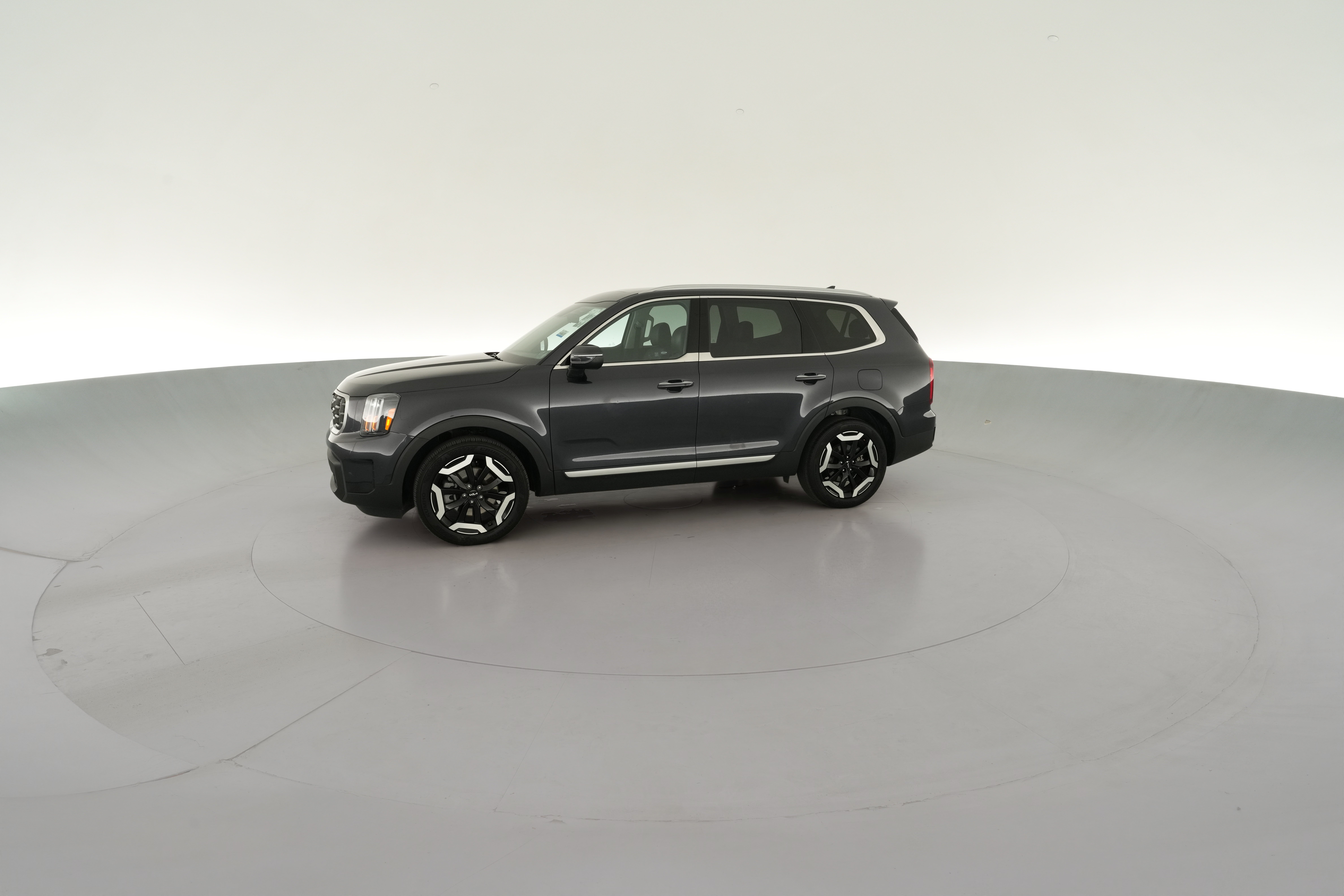2025 Kia Telluride S - Photo 25