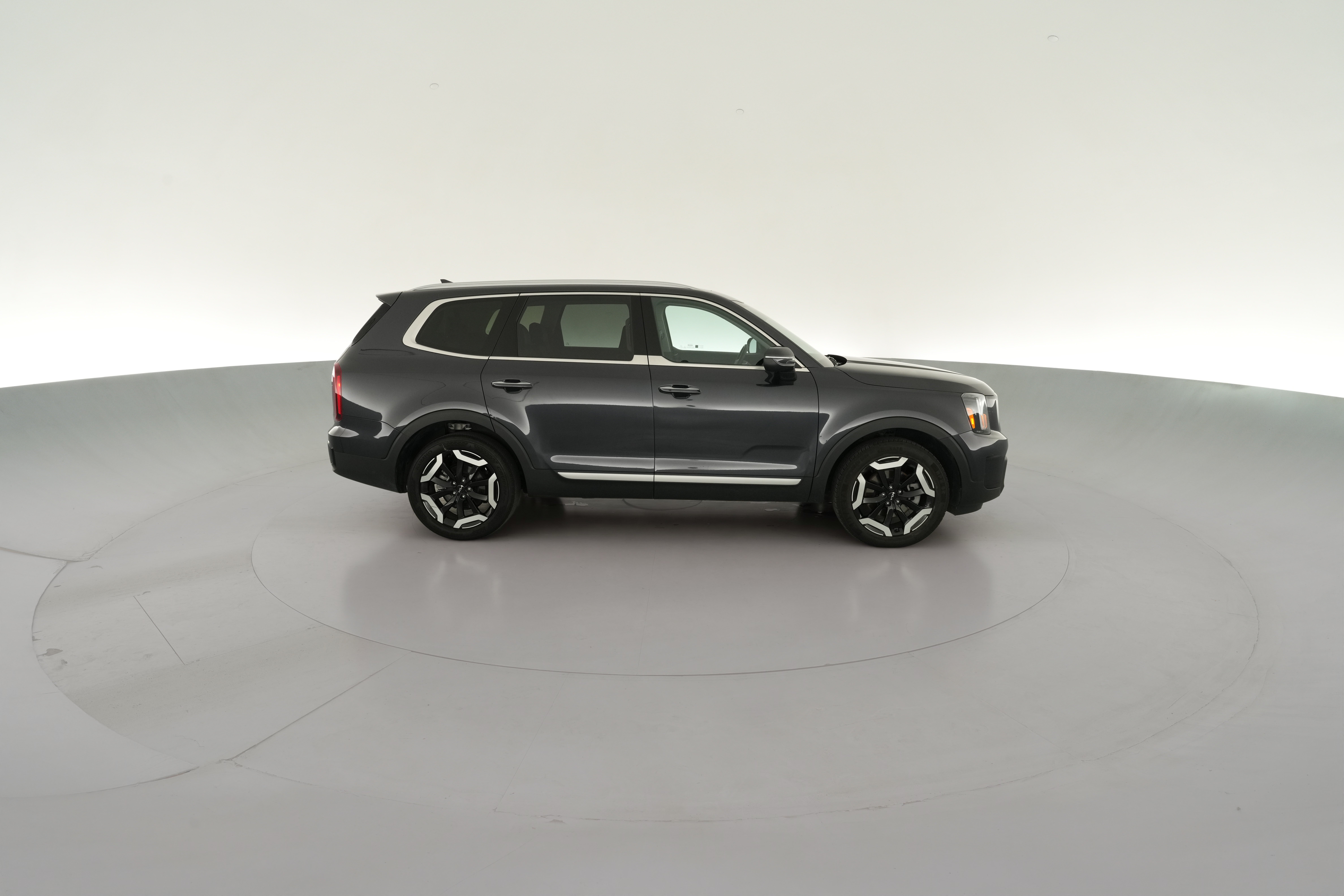 2025 Kia Telluride S - Photo 34
