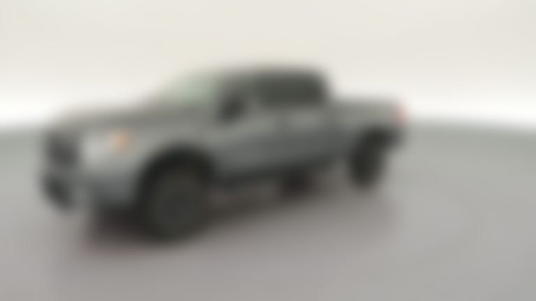 2018 Nissan TITAN XD Crew Cab vehicle photo