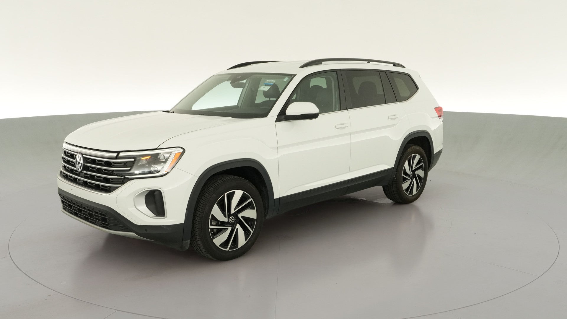 2025 Volkswagen Atlas vehicle photo